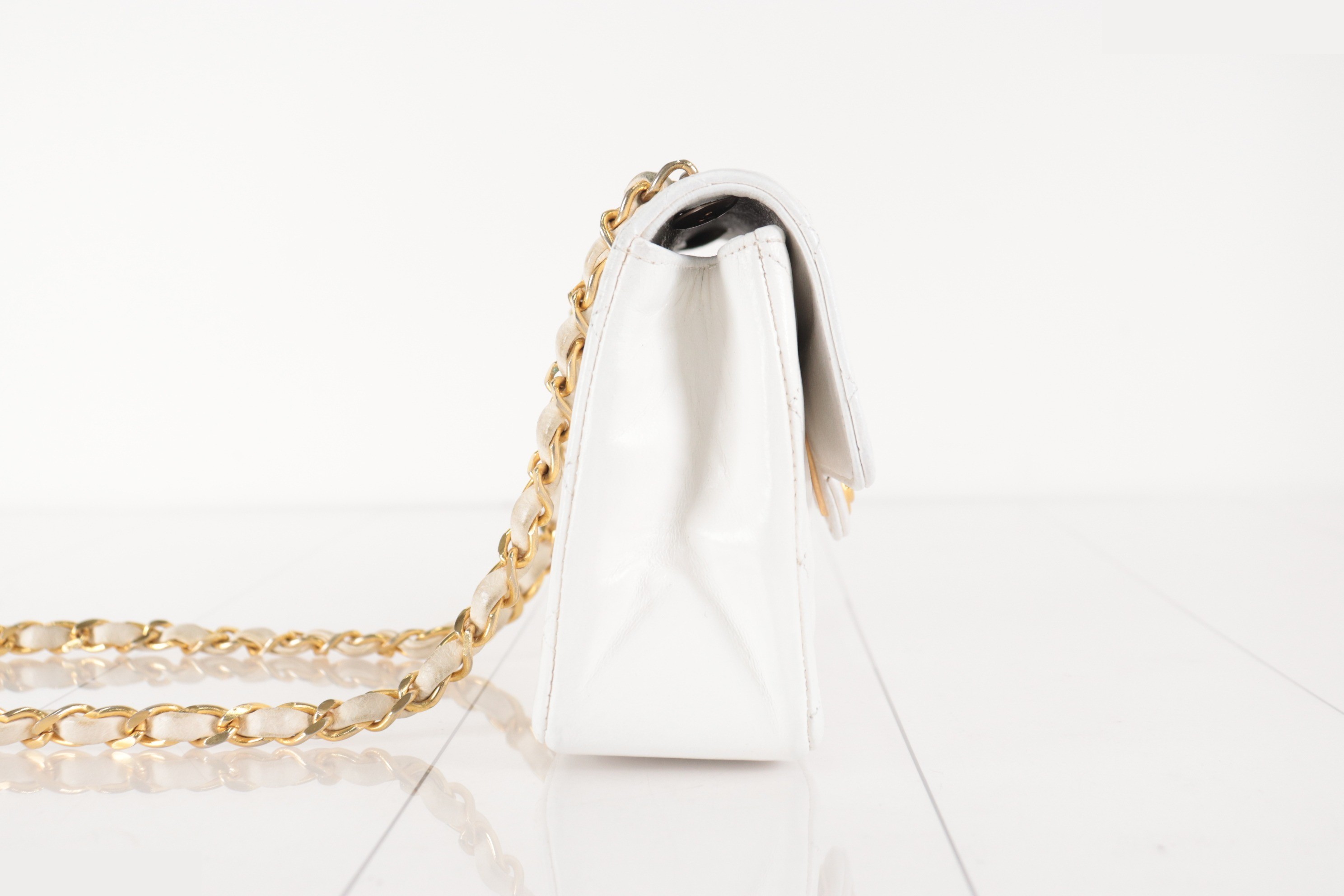 Circle Coco Lamb Mini Chain Shoulder Bag, White, Series 0 — view 3