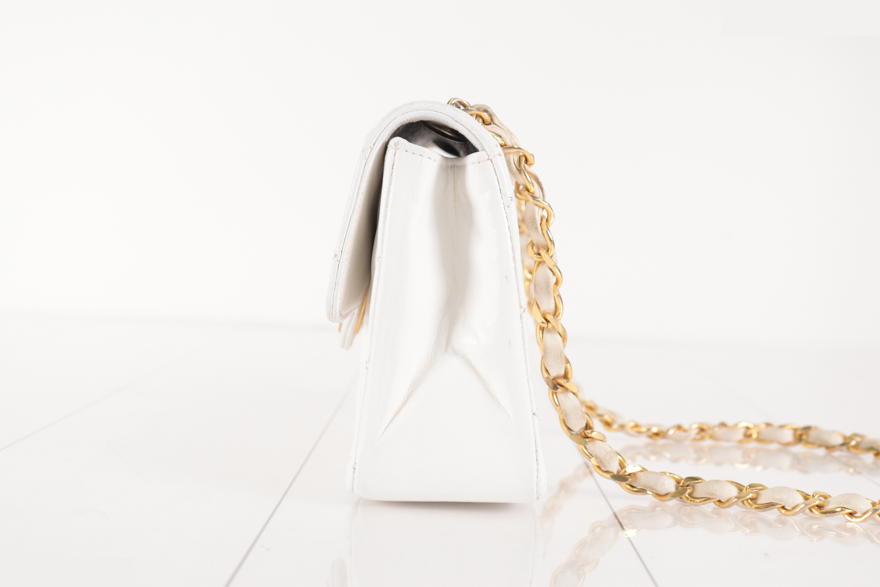 Circle Coco Lamb Mini Chain Shoulder Bag, White, Series 0 — view 4