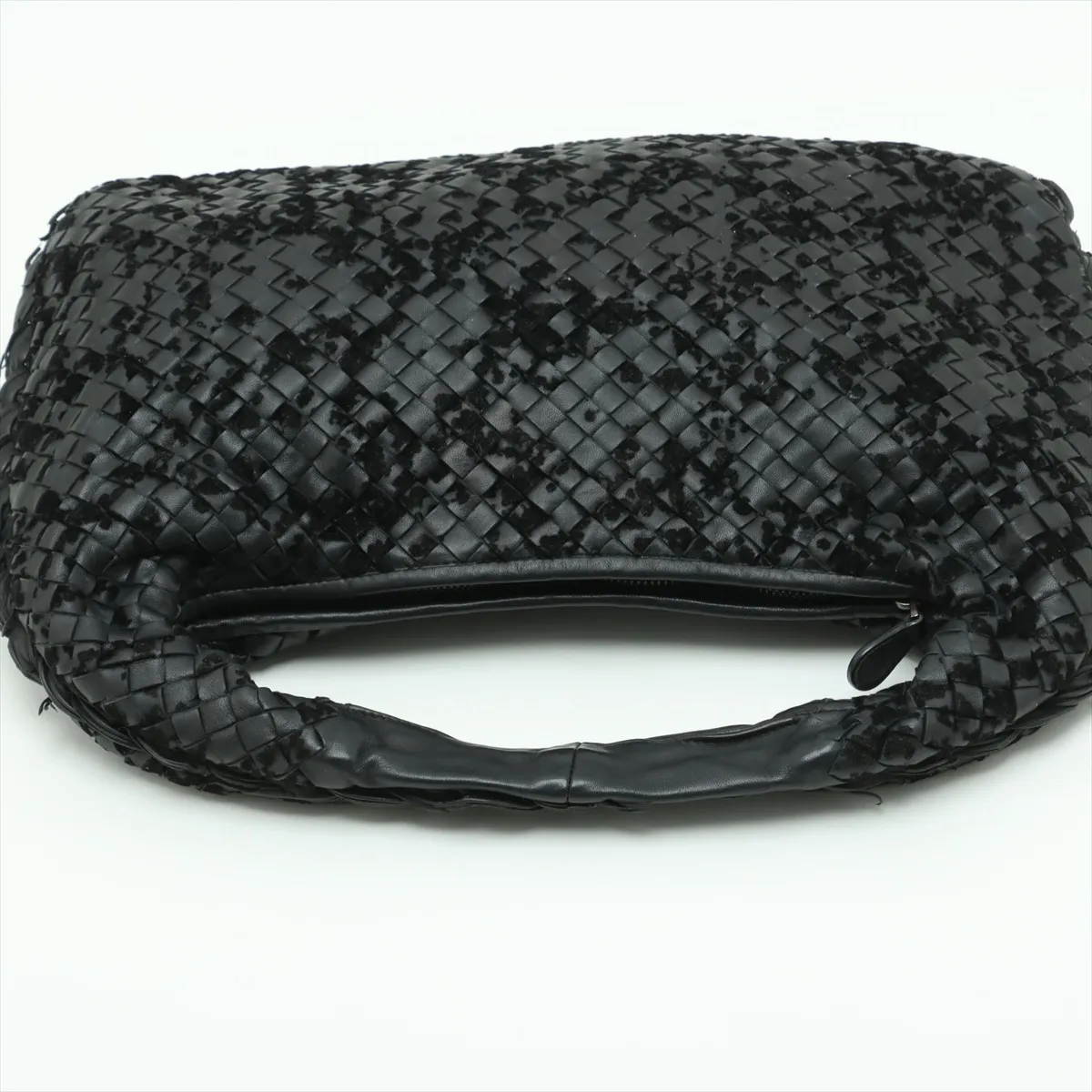 Intrecciato Hobo Leather Shoulder Bag Black — view 5