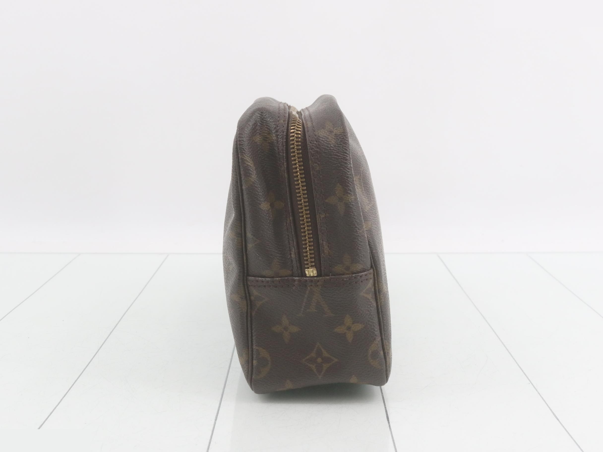 Trousses Toilette 28 Monogram M47522 — view 3