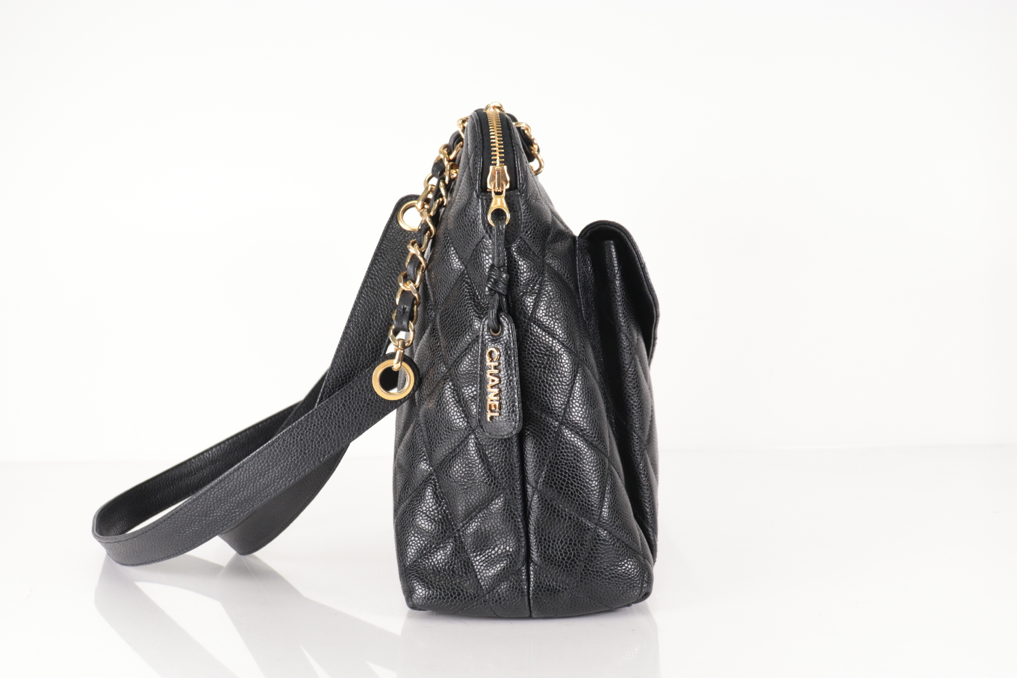 Matelassé Caviar Turnlock Chain Tote (Series 3) — view 4