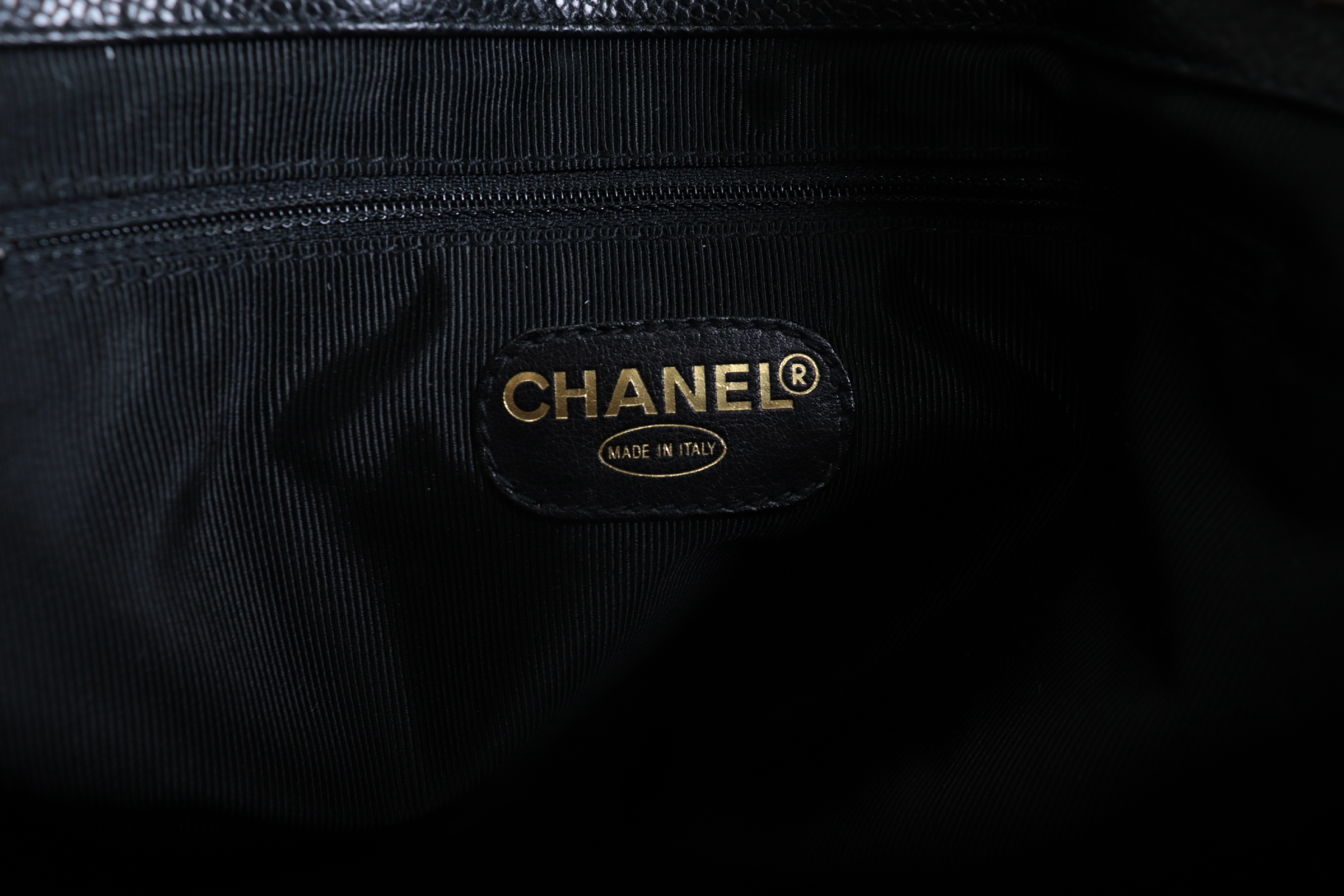 Matelassé Caviar Turnlock Chain Tote (Series 3) — view 8
