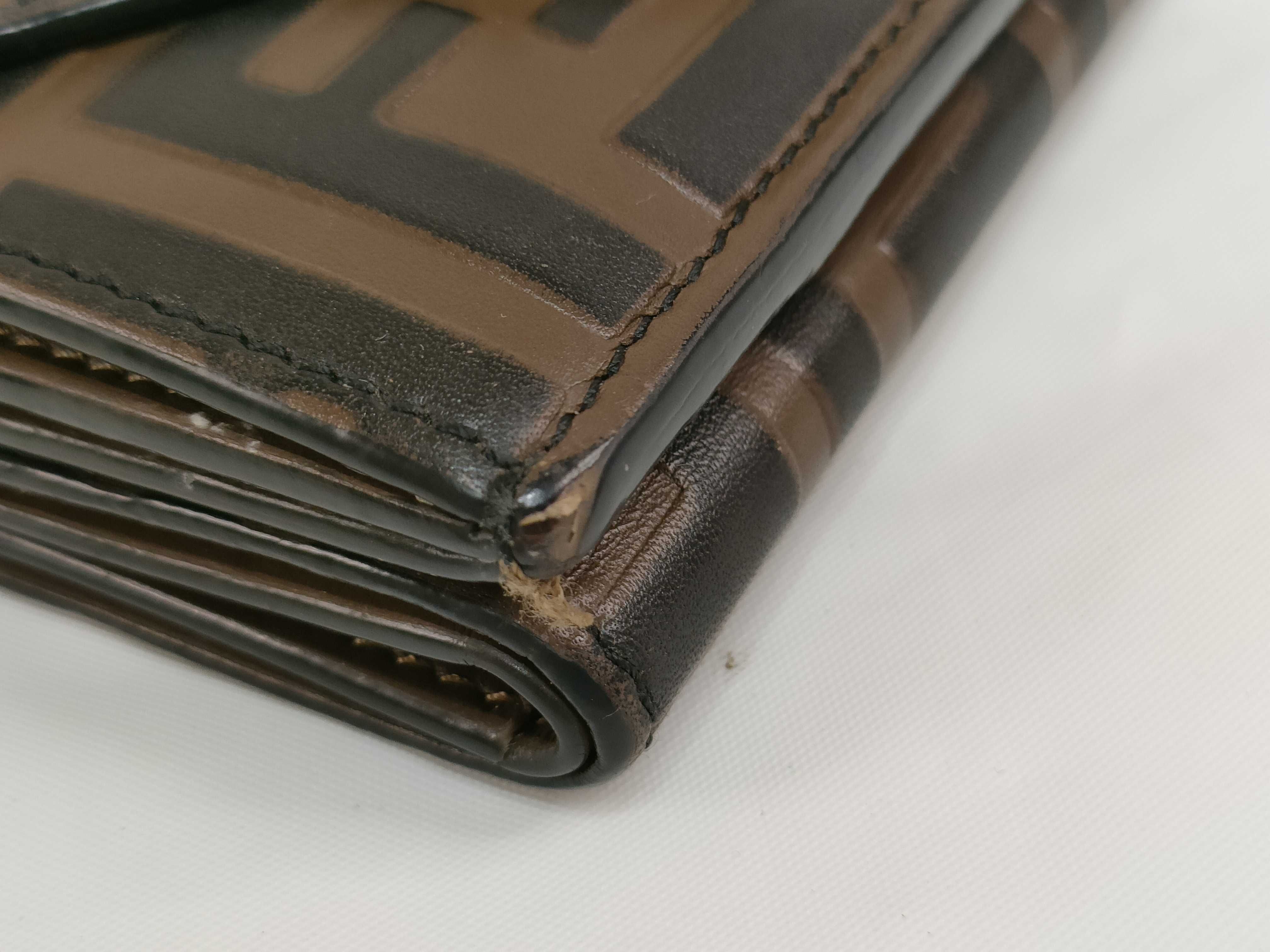 Zucca pattern Fendi trifold wallet FF Zucca embossed logo leather brown FF Mamma gold hardware wallet — view 3