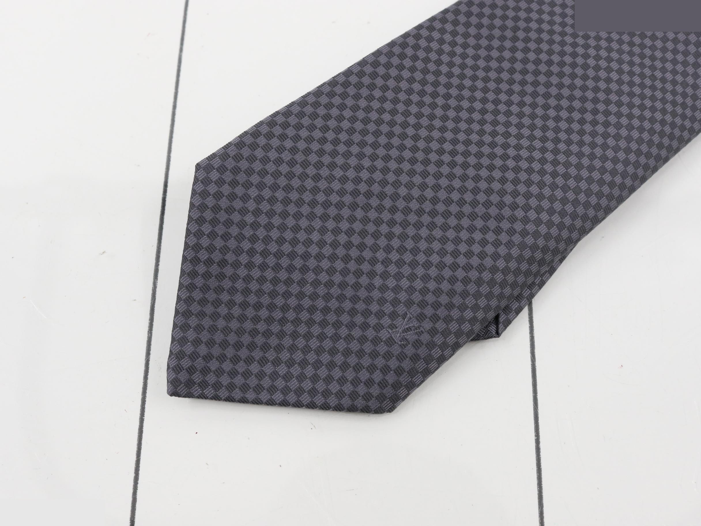 silk tie, unused, Damier pattern, M78749, gray. — view 3
