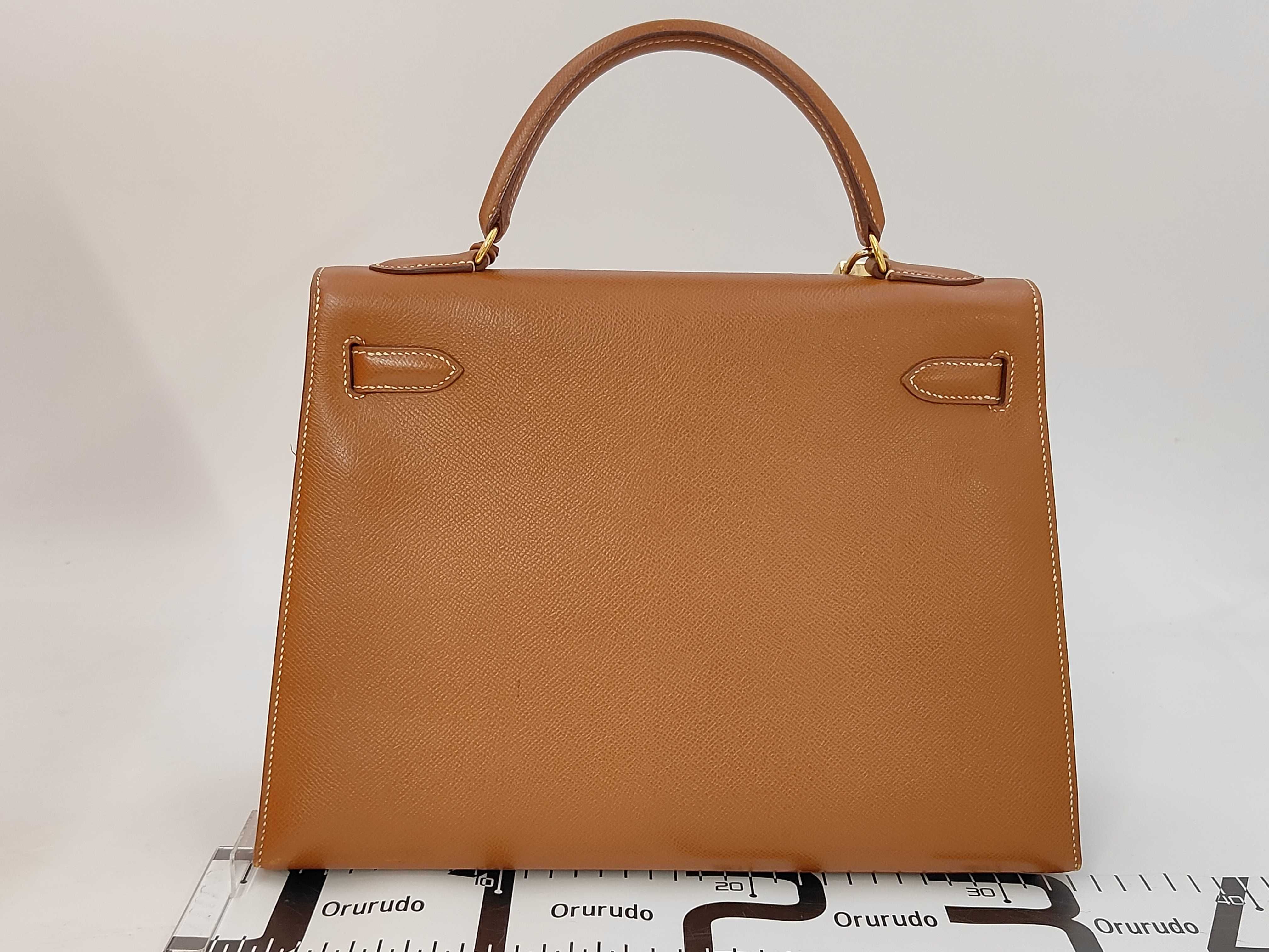 Kelly 32 Courchevel Leather, Brown with Gold Hardware, Stamp: V, Handbag — view 2