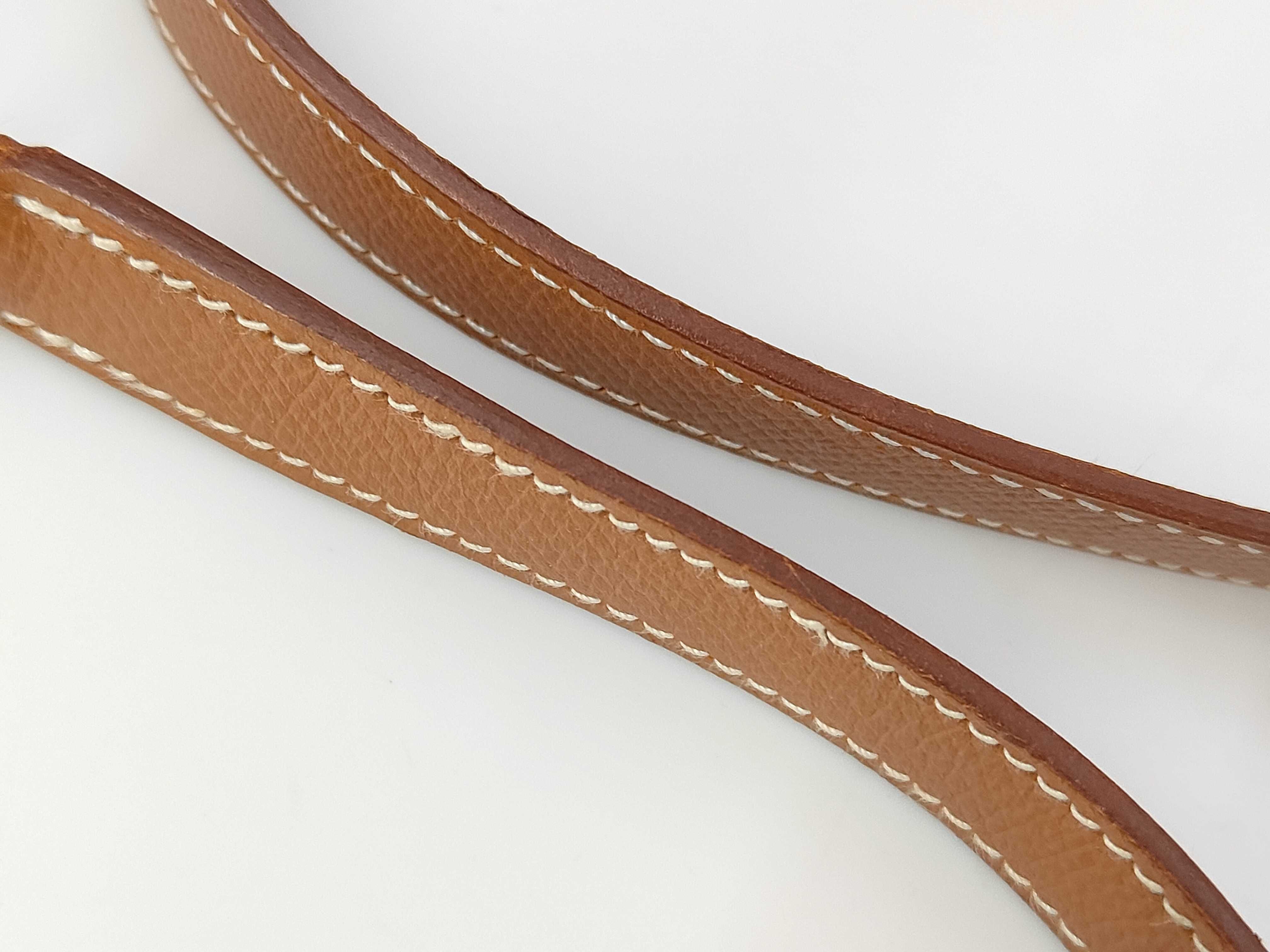 Kelly 32 Courchevel Leather, Brown with Gold Hardware, Stamp: V, Handbag — view 15