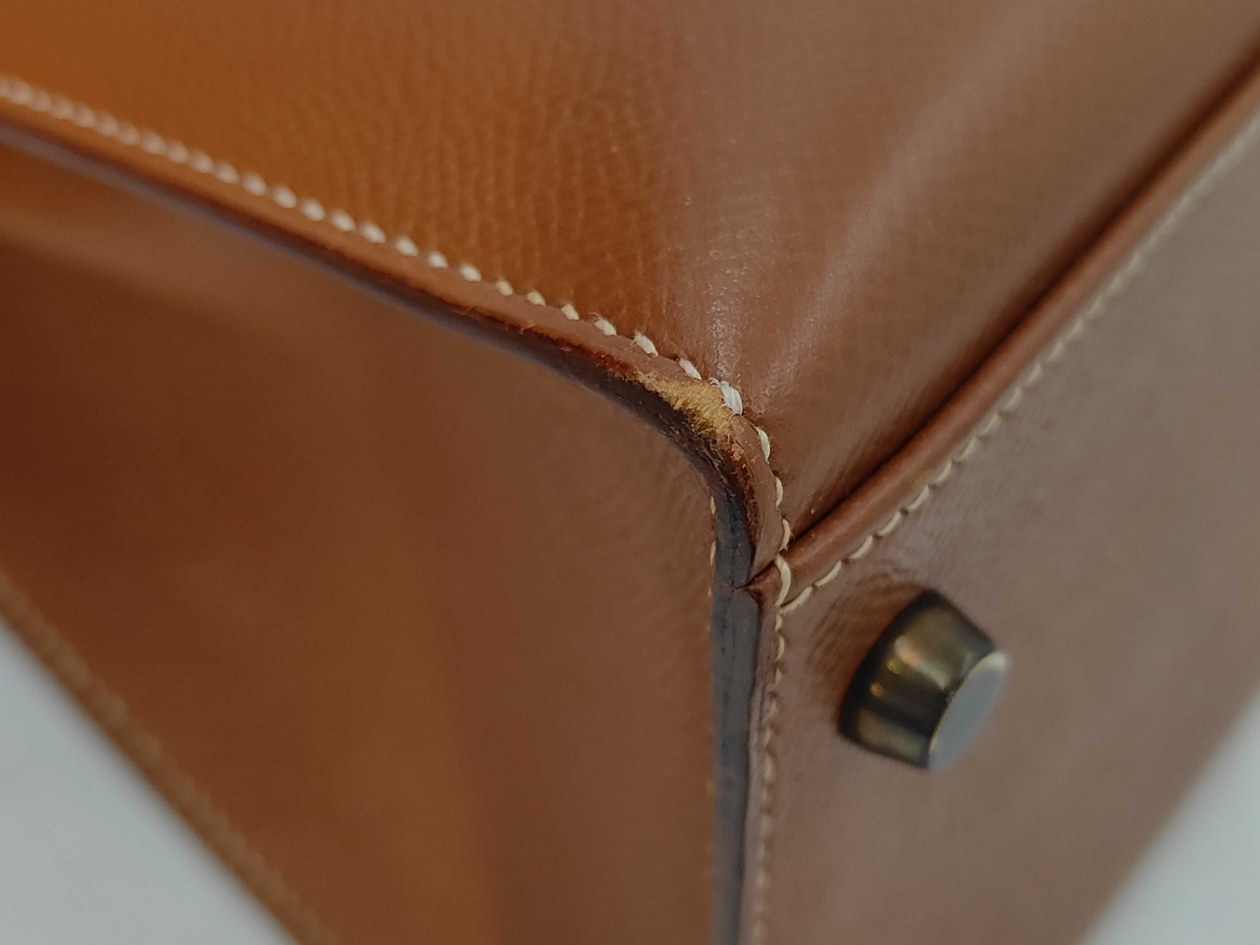 Kelly 32 Courchevel Leather, Brown with Gold Hardware, Stamp: V, Handbag — view 3