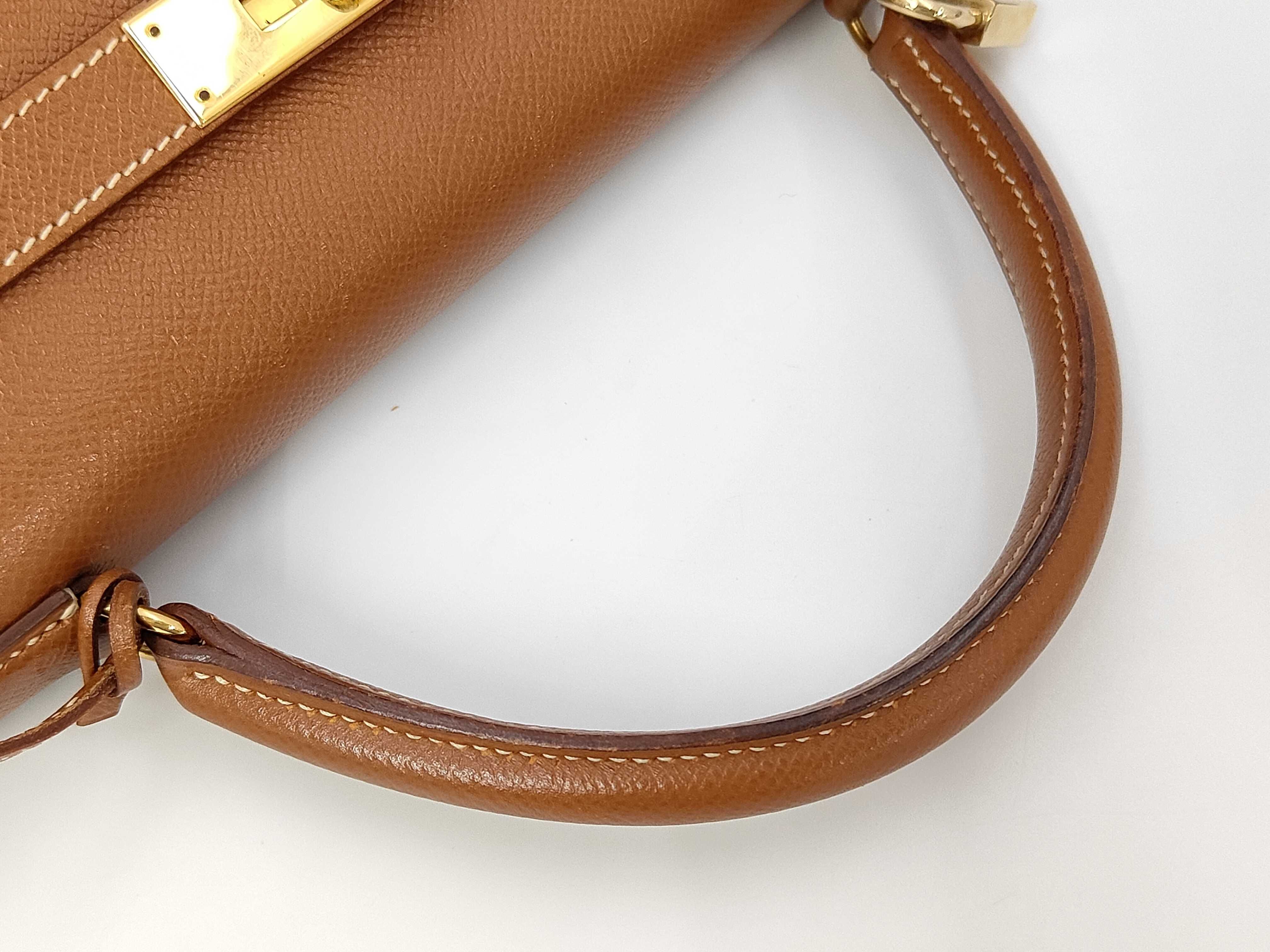 Kelly 32 Courchevel Leather, Brown with Gold Hardware, Stamp: V, Handbag — view 5