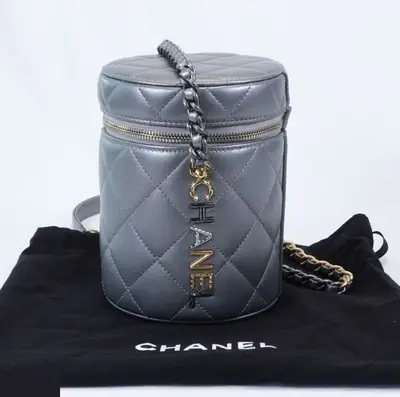 vanity case microchip