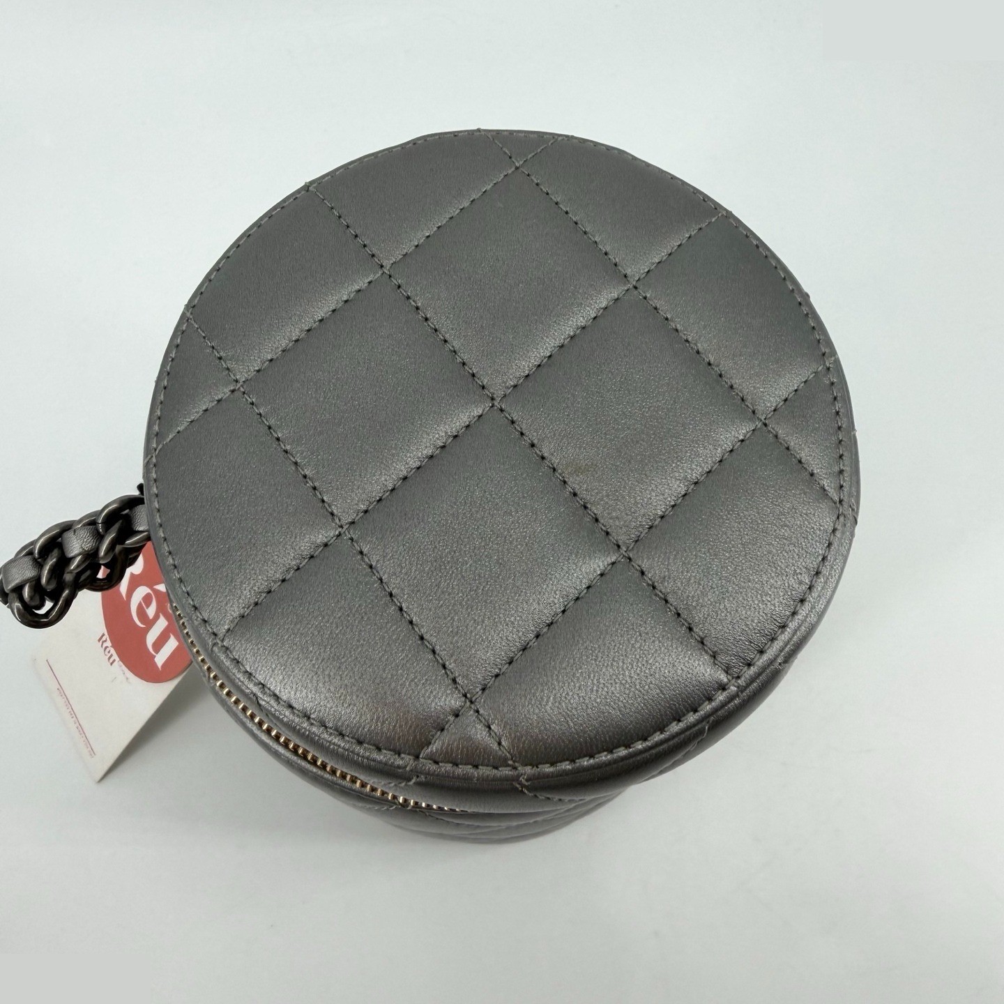 vanity case microchip — view 4