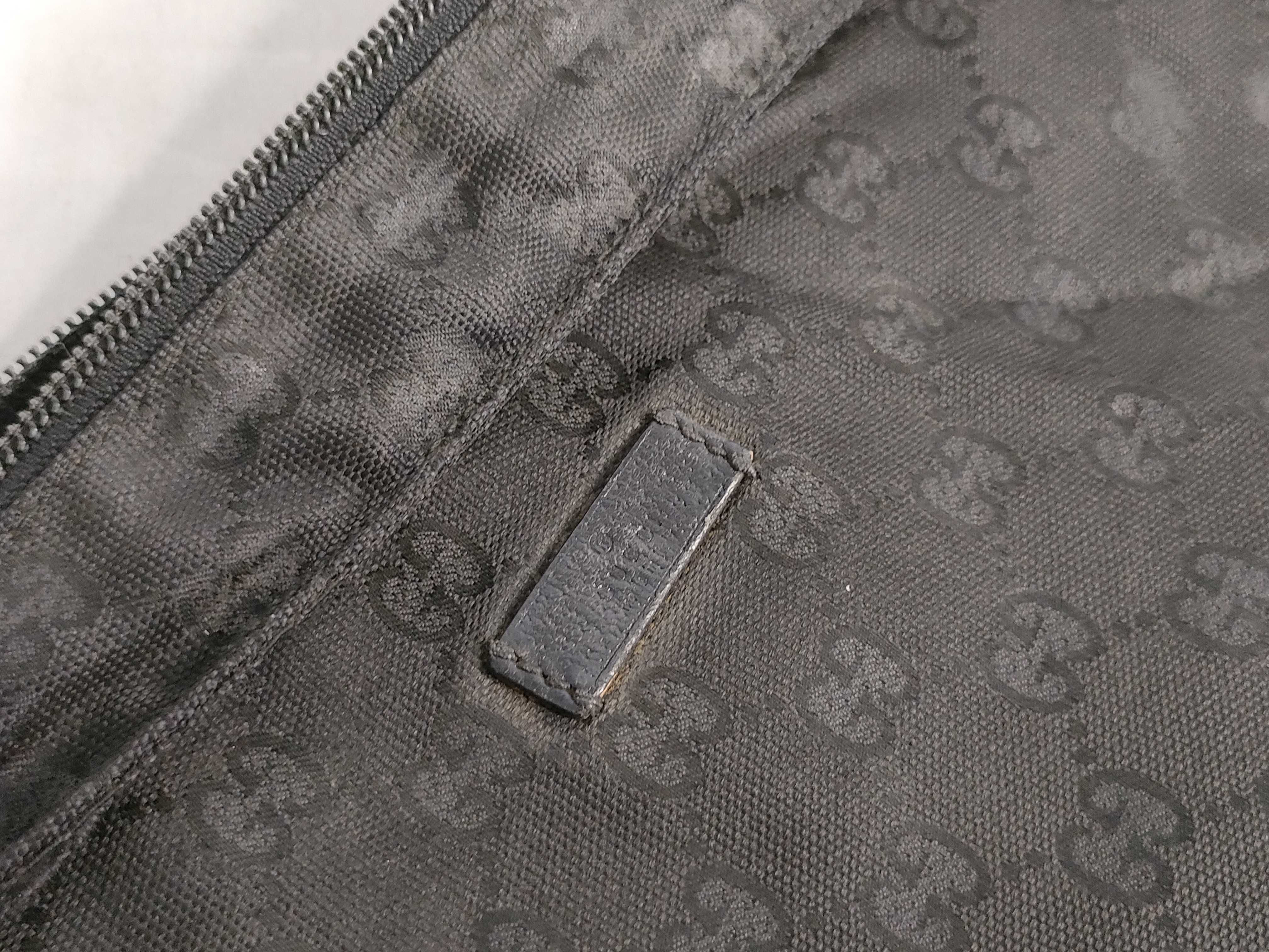 GG Canvas Shoulder Bag — view 15