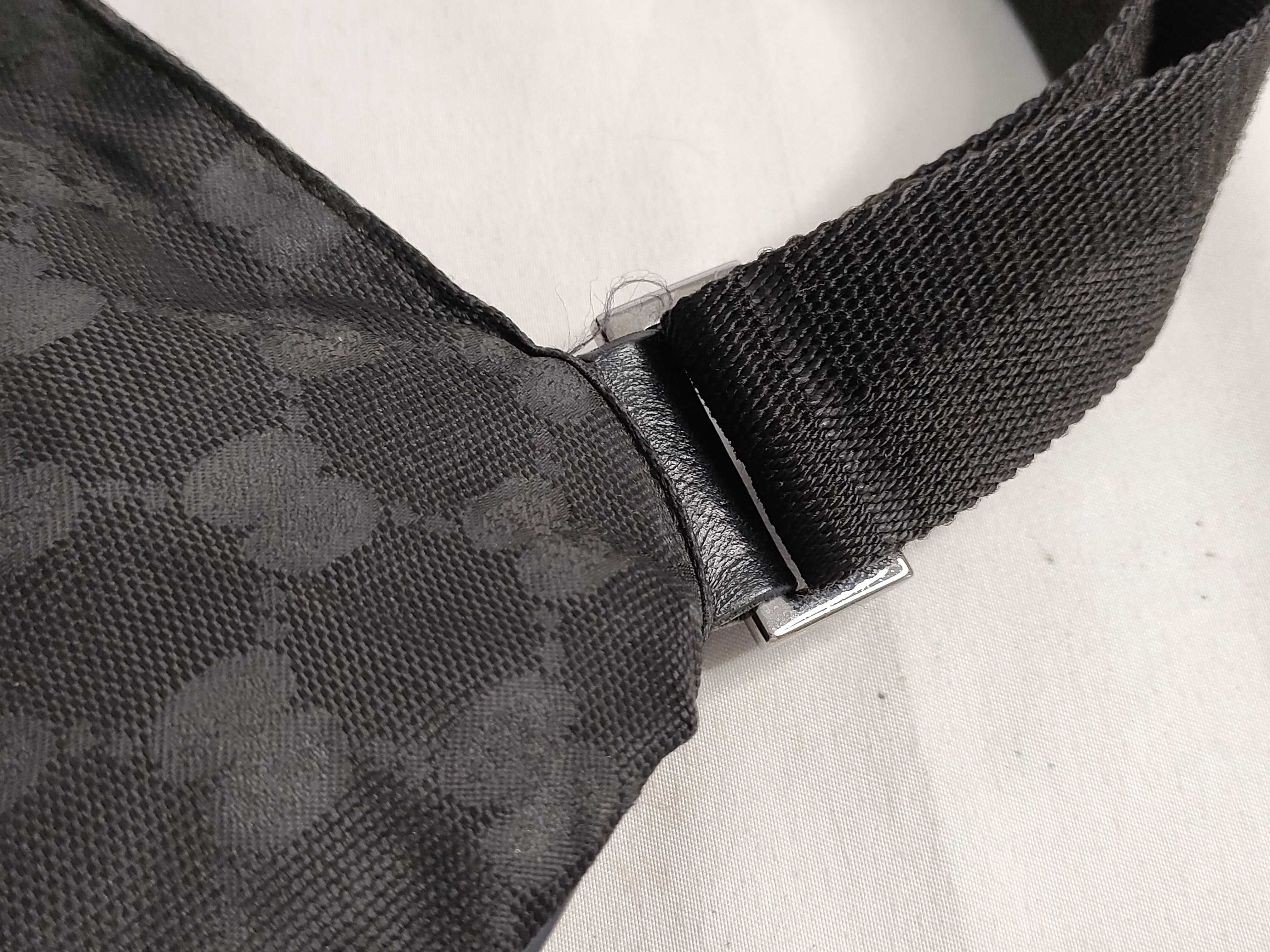 GG Canvas Shoulder Bag — view 5