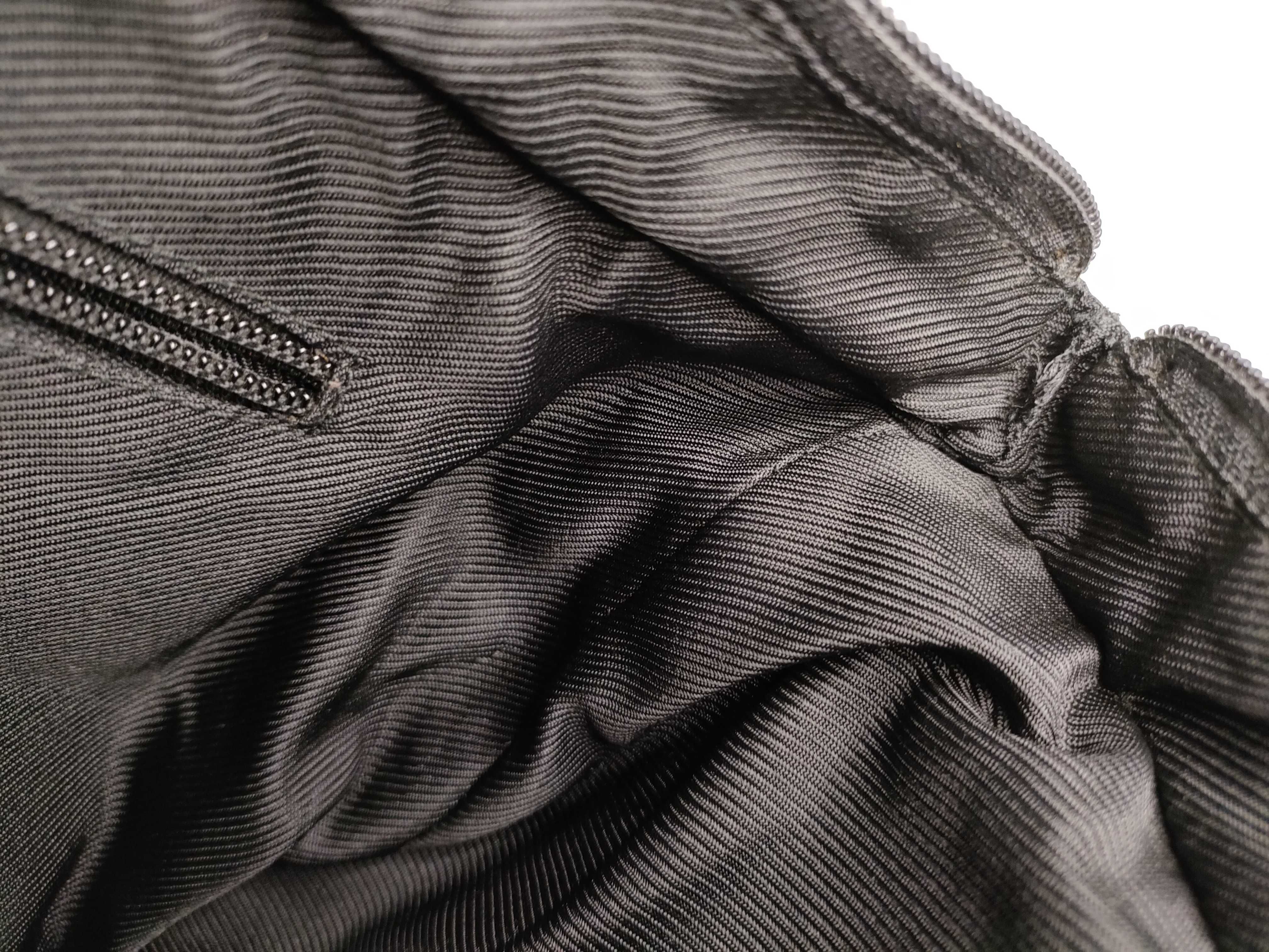 GG Canvas Shoulder Bag — view 9