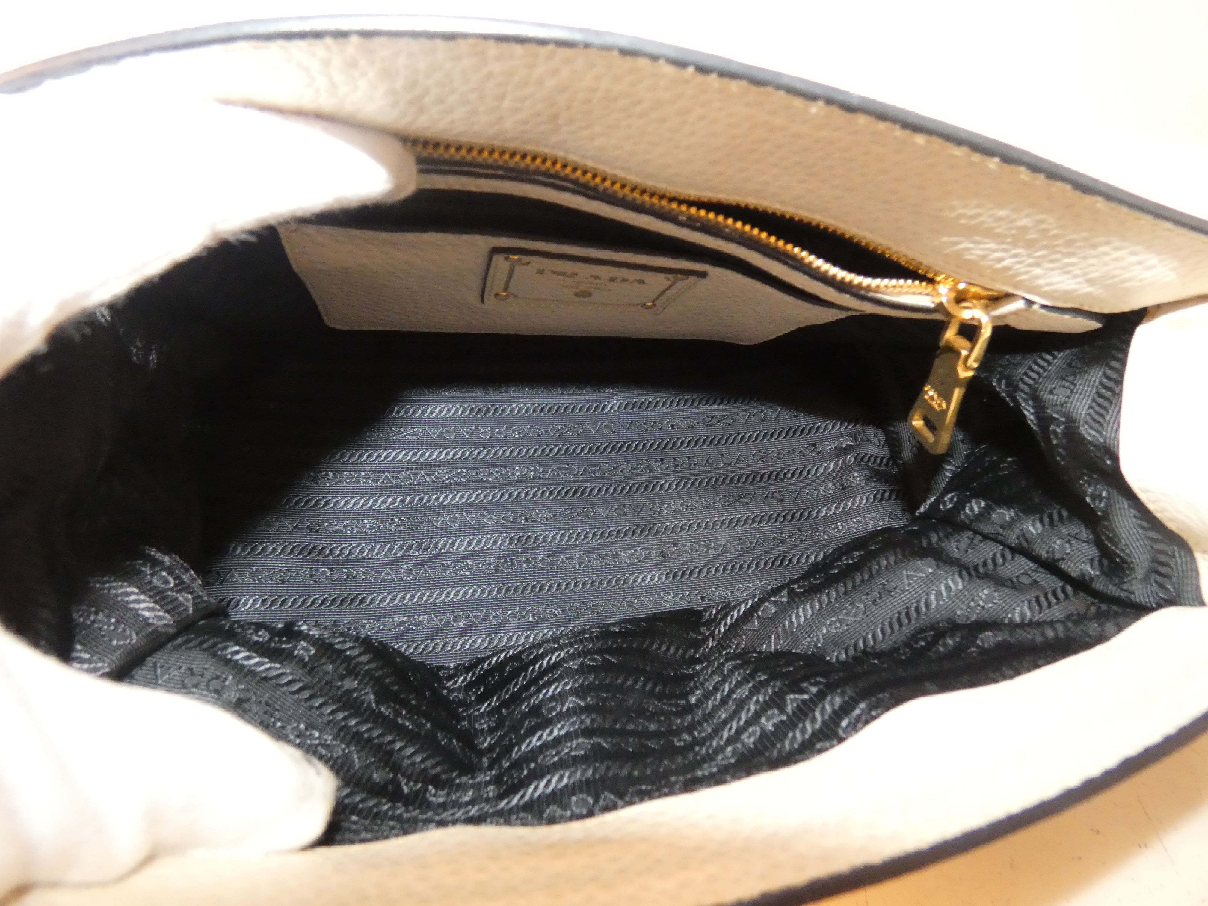 2-way Vitello Rock Leather Shoulder Bag — view 8