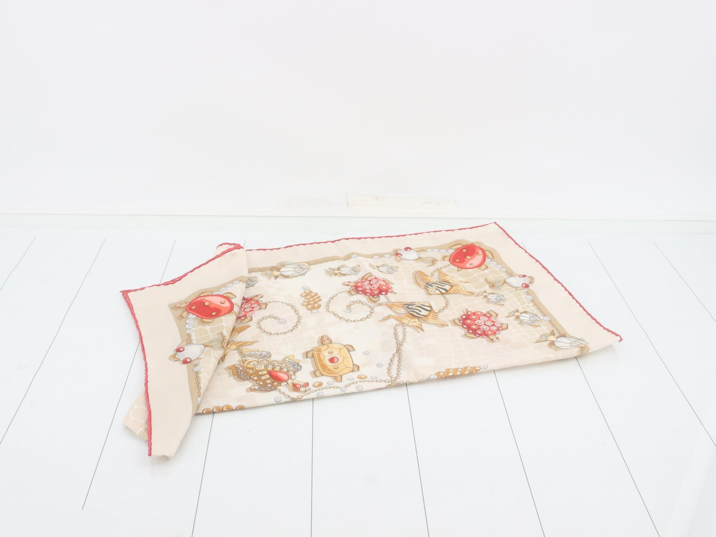 scarf — view 3