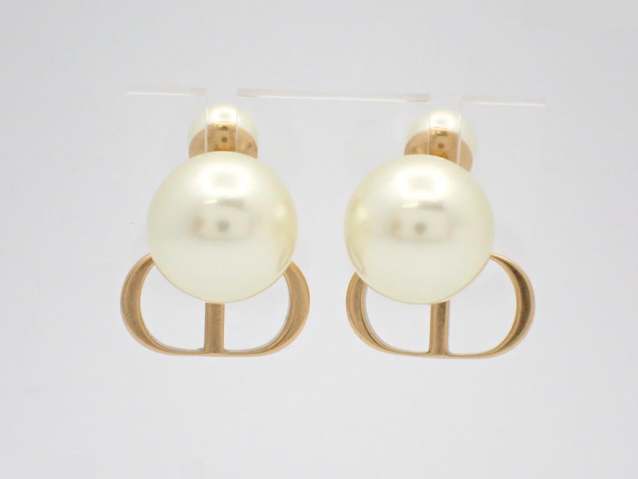 earrings — view 2