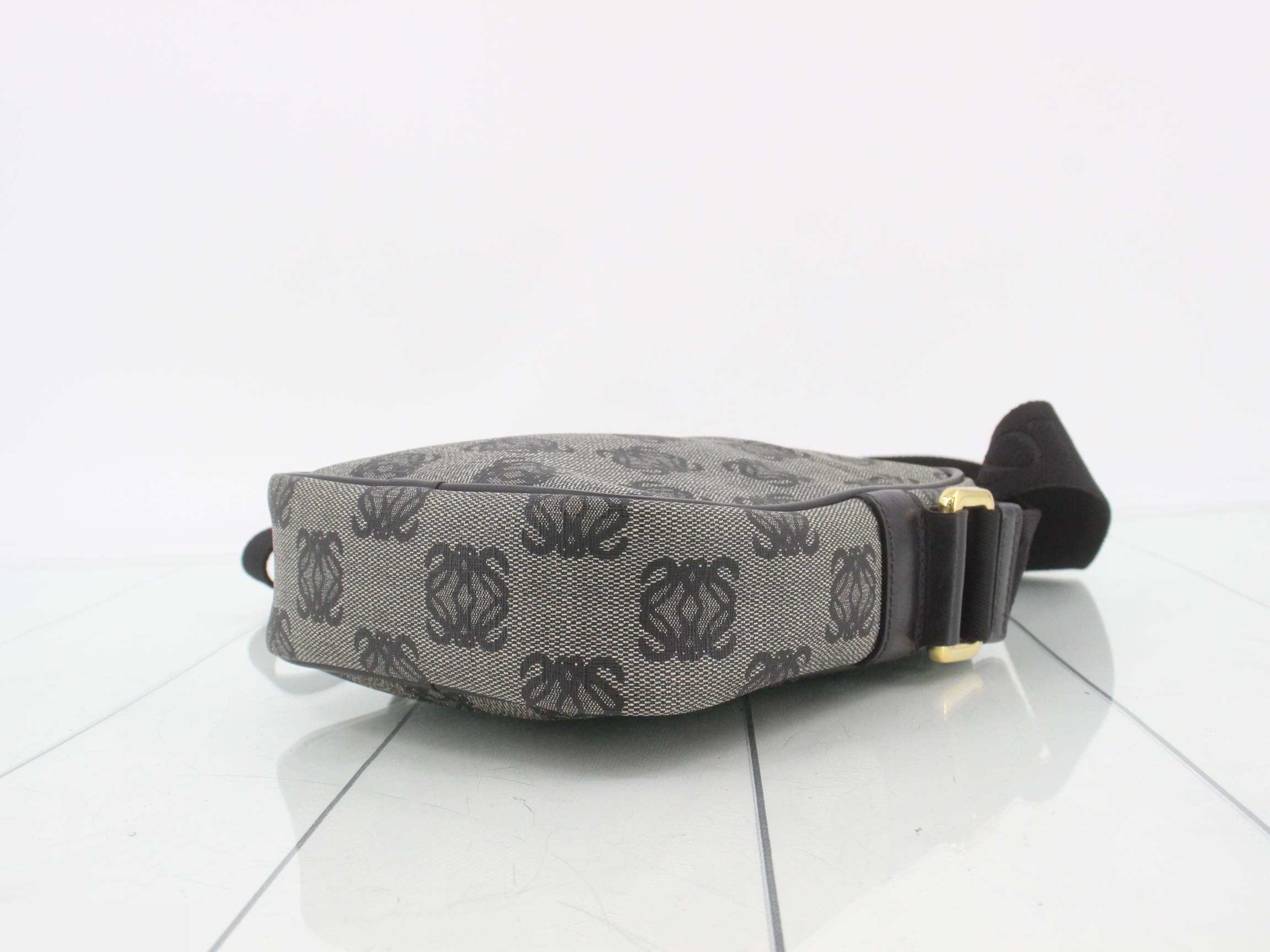 Anagram canvas shoulder bag — view 6