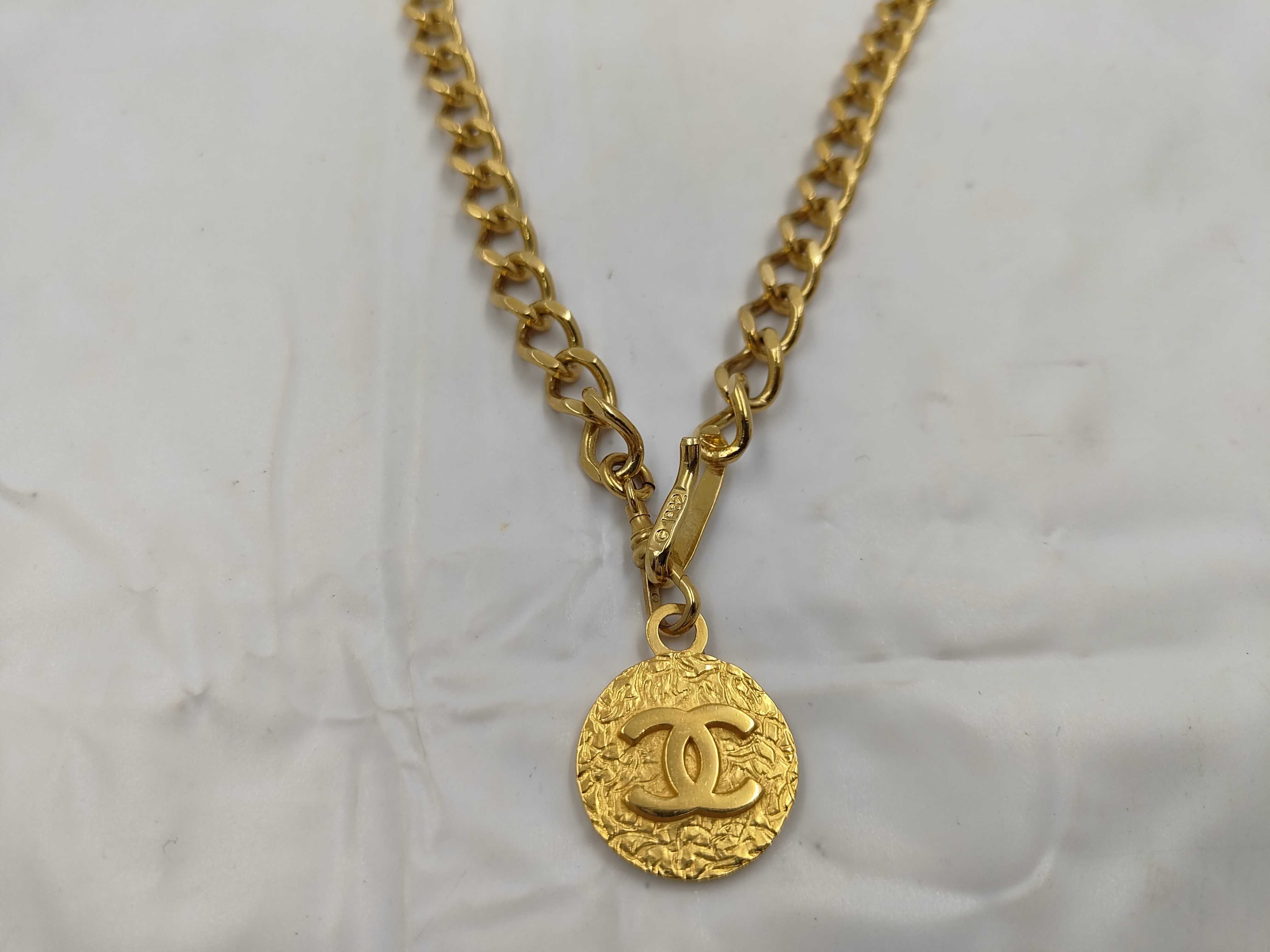 coin charm, 1982, chain belt — view 2