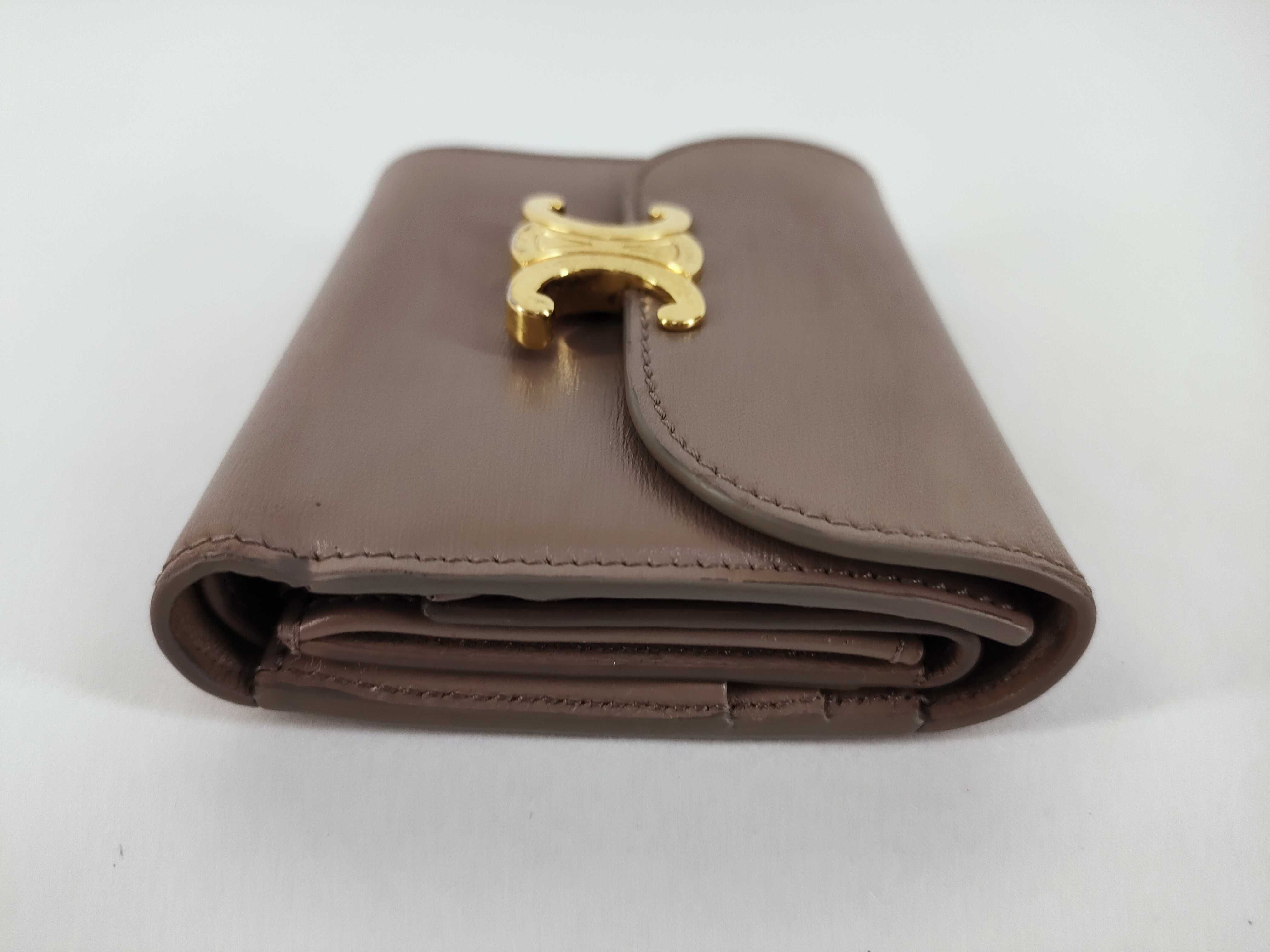 Triomphe Small Flap Wallet, Greige — view 4