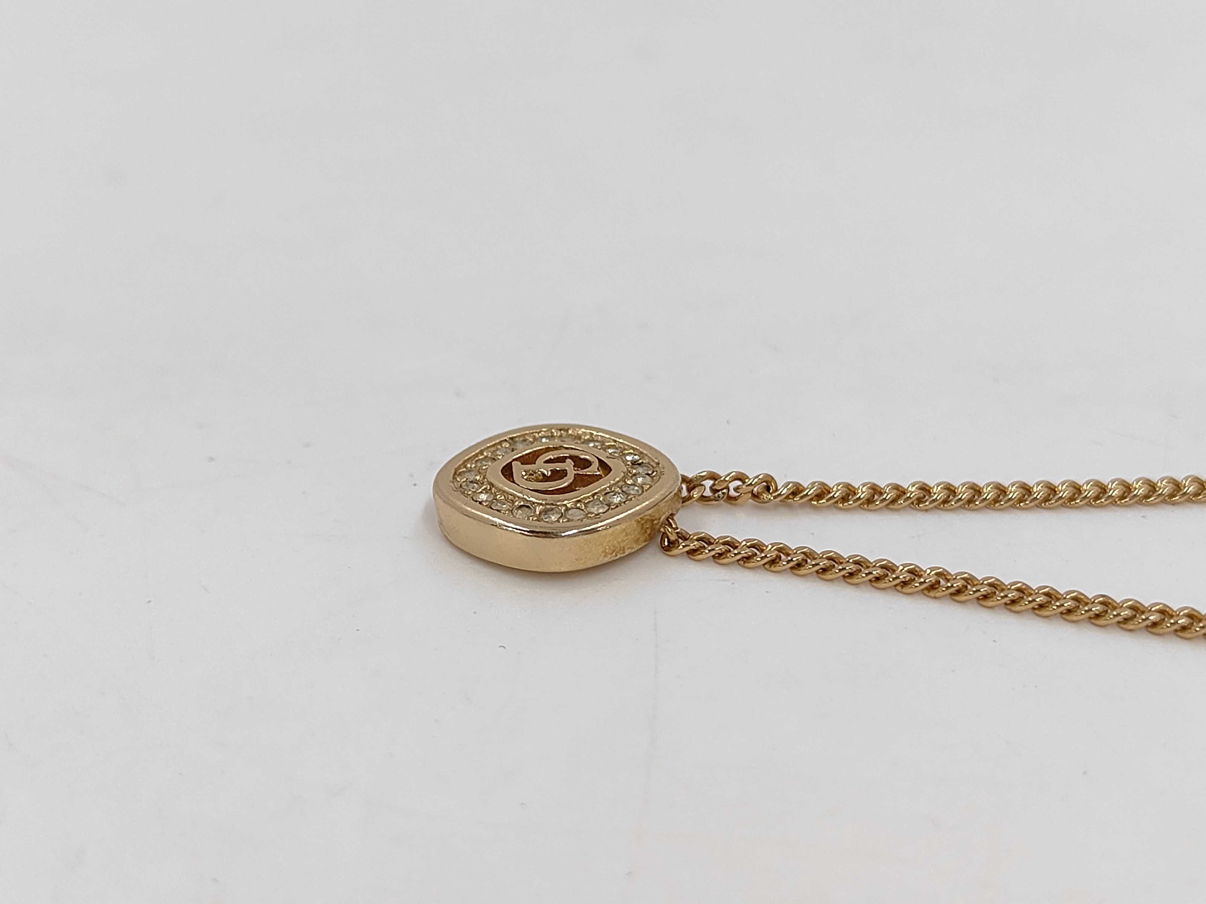 necklace — view 2