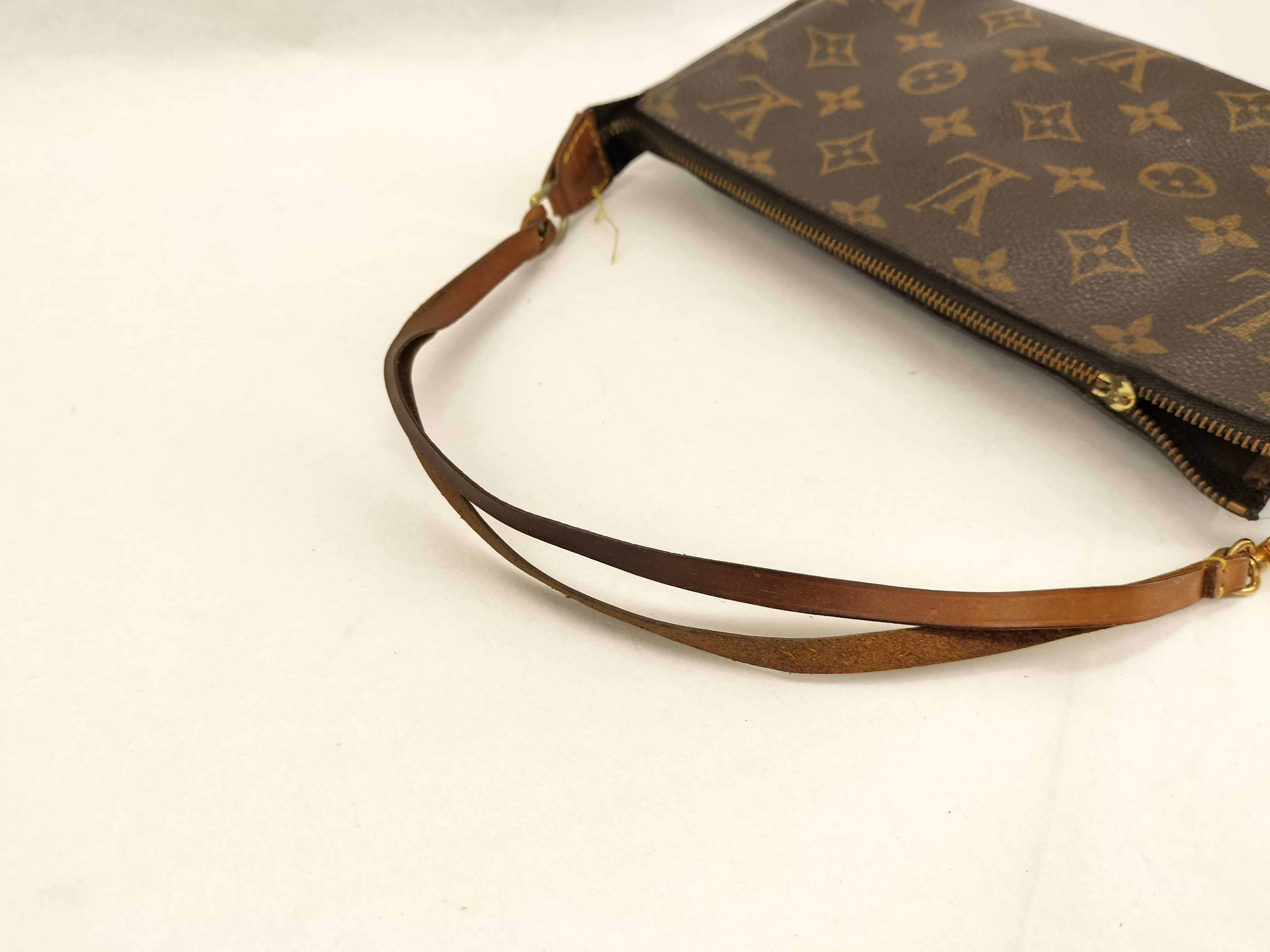 Monogram Pochette Accessoires M51980 (chain broken) — view 3