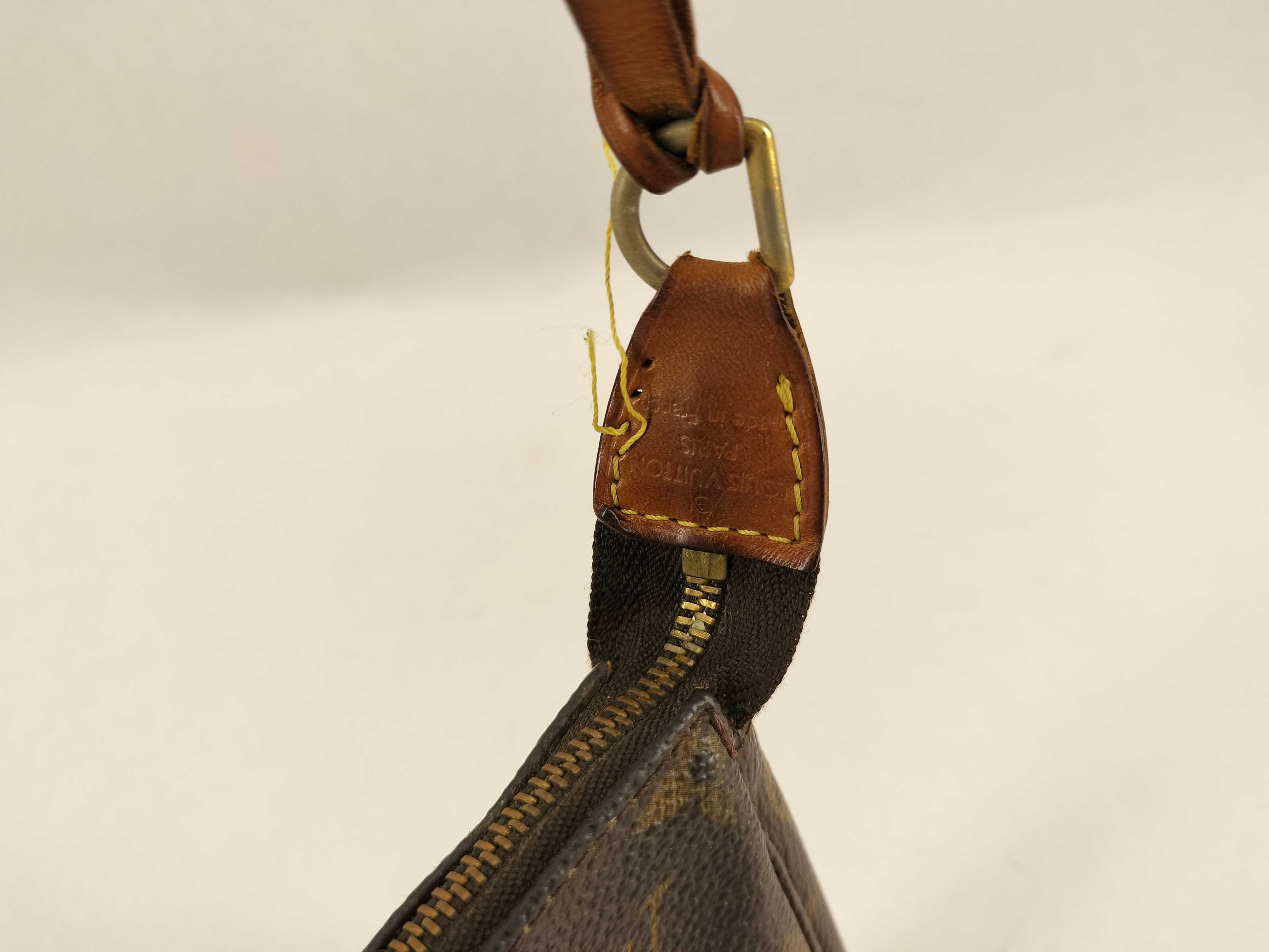 Monogram Pochette Accessoires M51980 (chain broken) — view 10