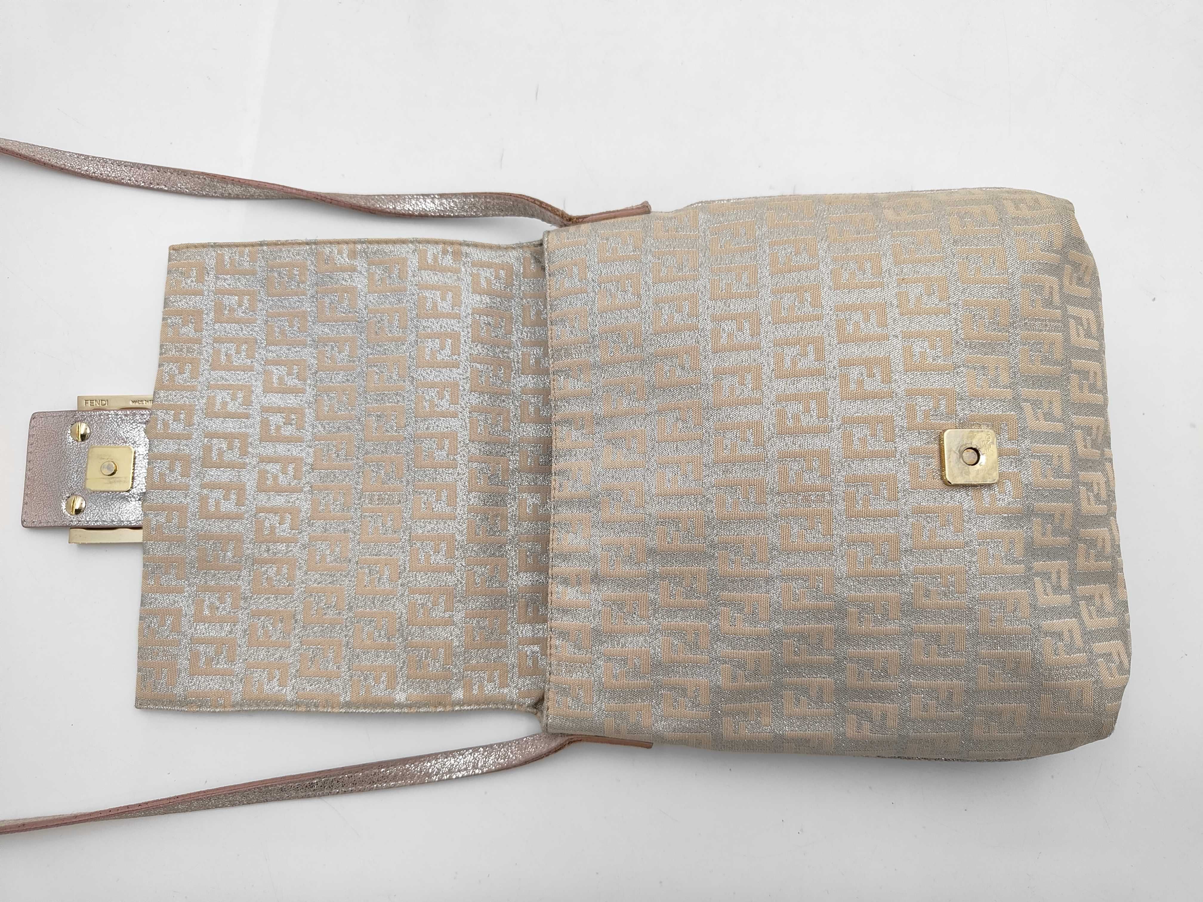 Zucchino Canvas Shoulder Bag — view 8