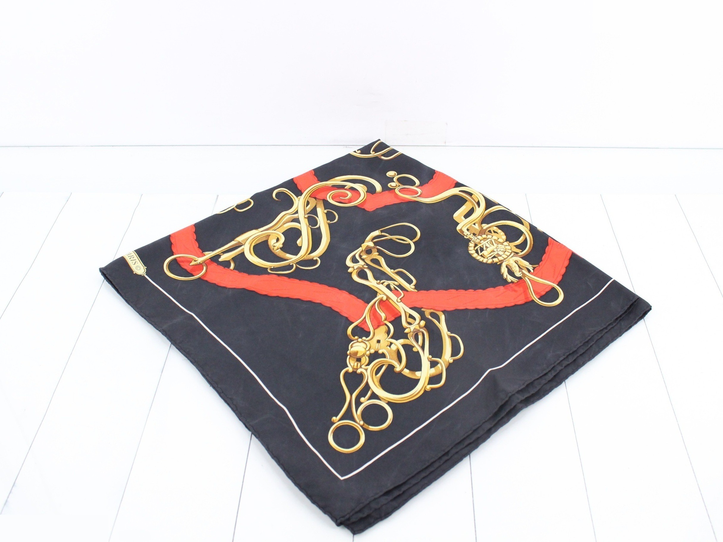 Hermès Carre 90 Scarf — view 2