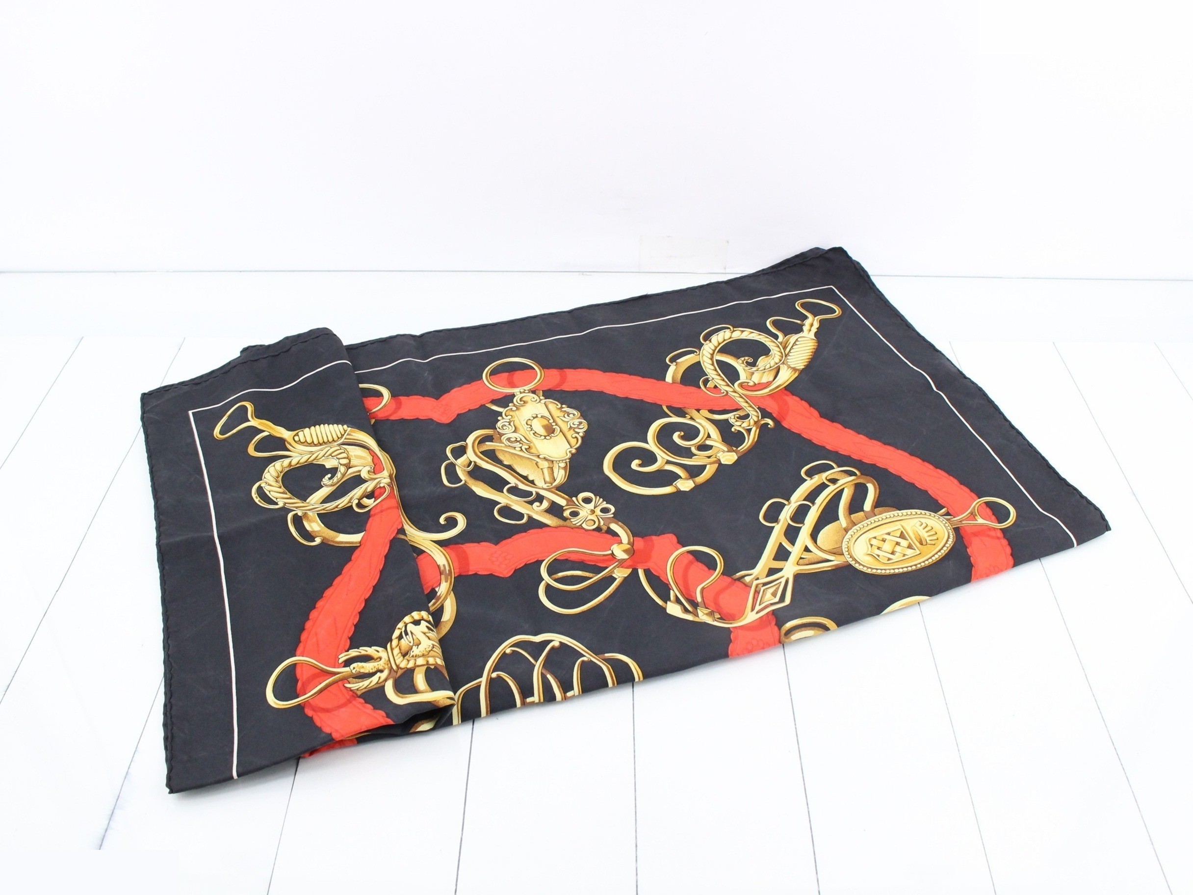 Hermès Carre 90 Scarf — view 3