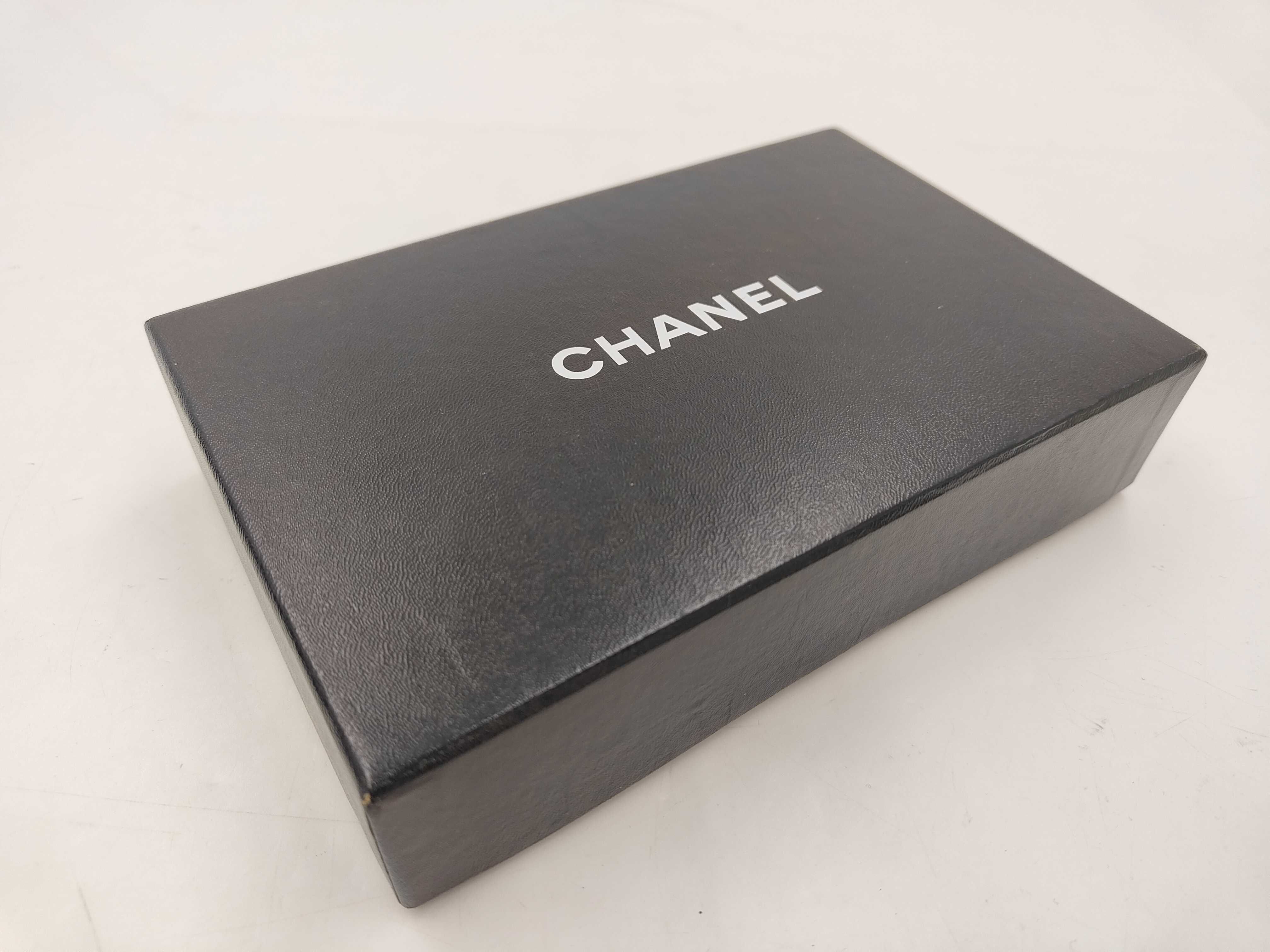Caviar Skin Long Wallet Bag — view 9