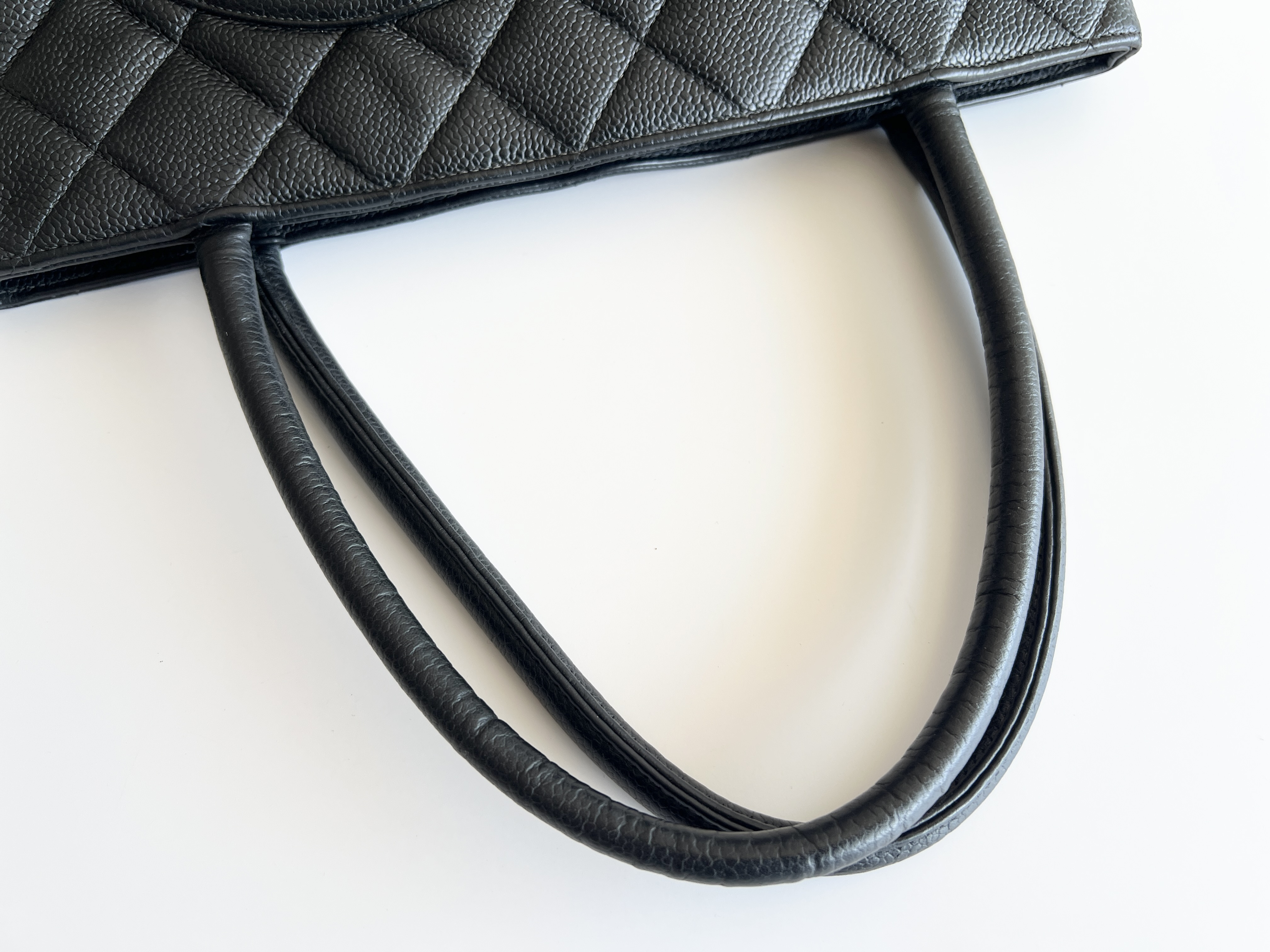 Reissue Tote Bag, Coco Mark Logo, Caviar Skin, Matelassé Leather, Series 7 Tote Bag — view 3