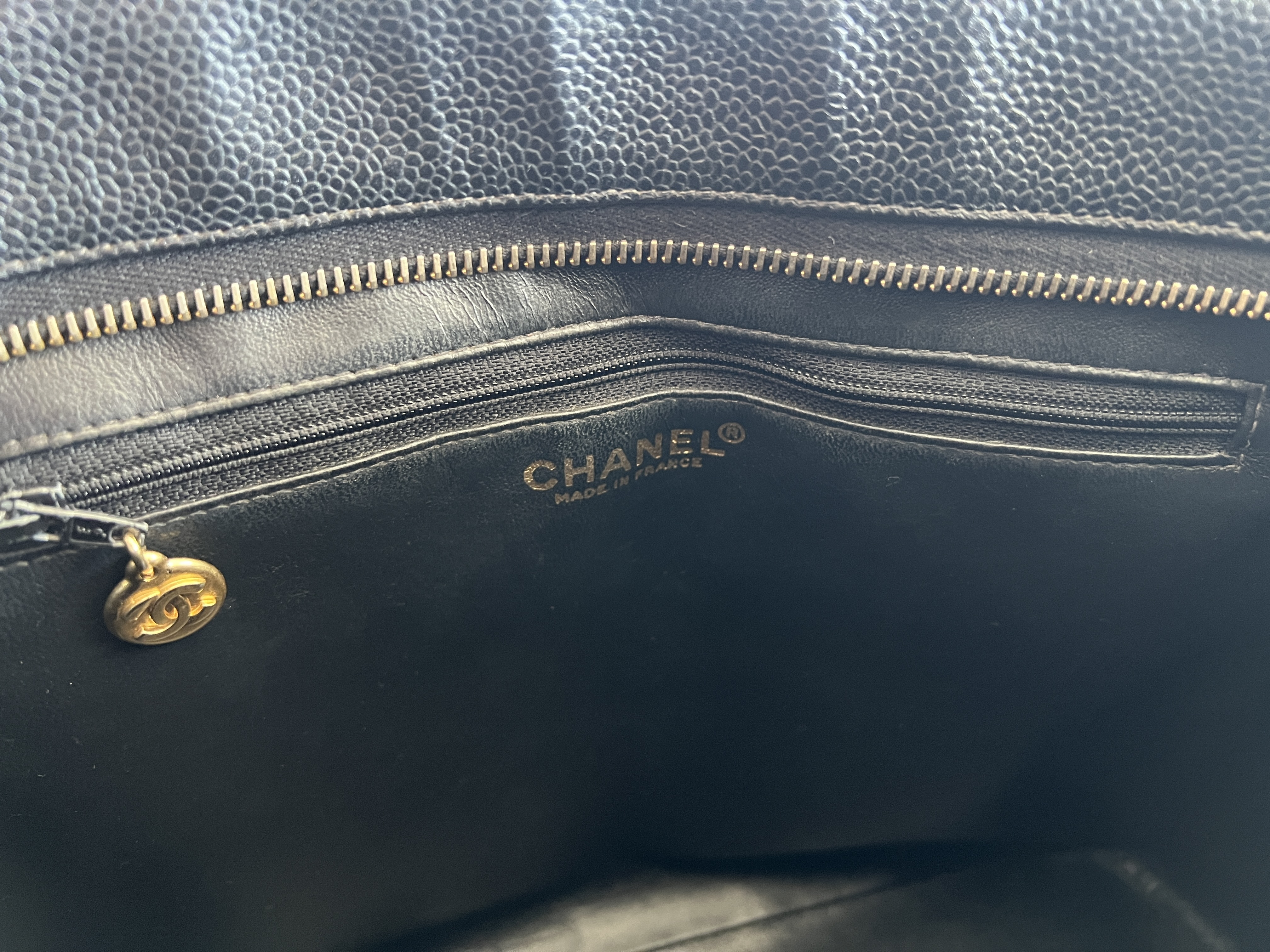 Reissue Tote Bag, Coco Mark Logo, Caviar Skin, Matelassé Leather, Series 7 Tote Bag — view 6