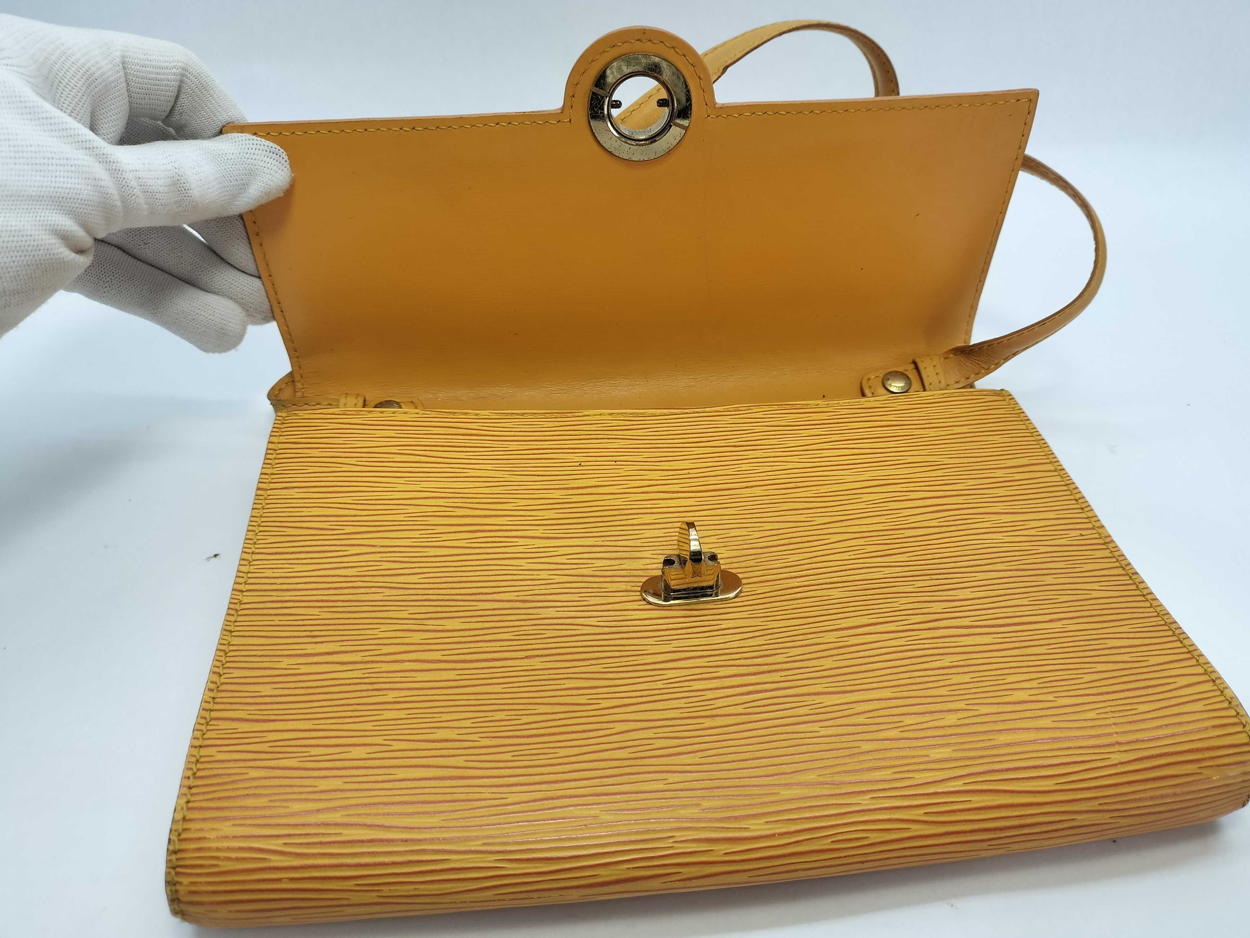 Epi Leather Shoulder Bag Arche Tassili Yellow Shoulder Bag — view 8