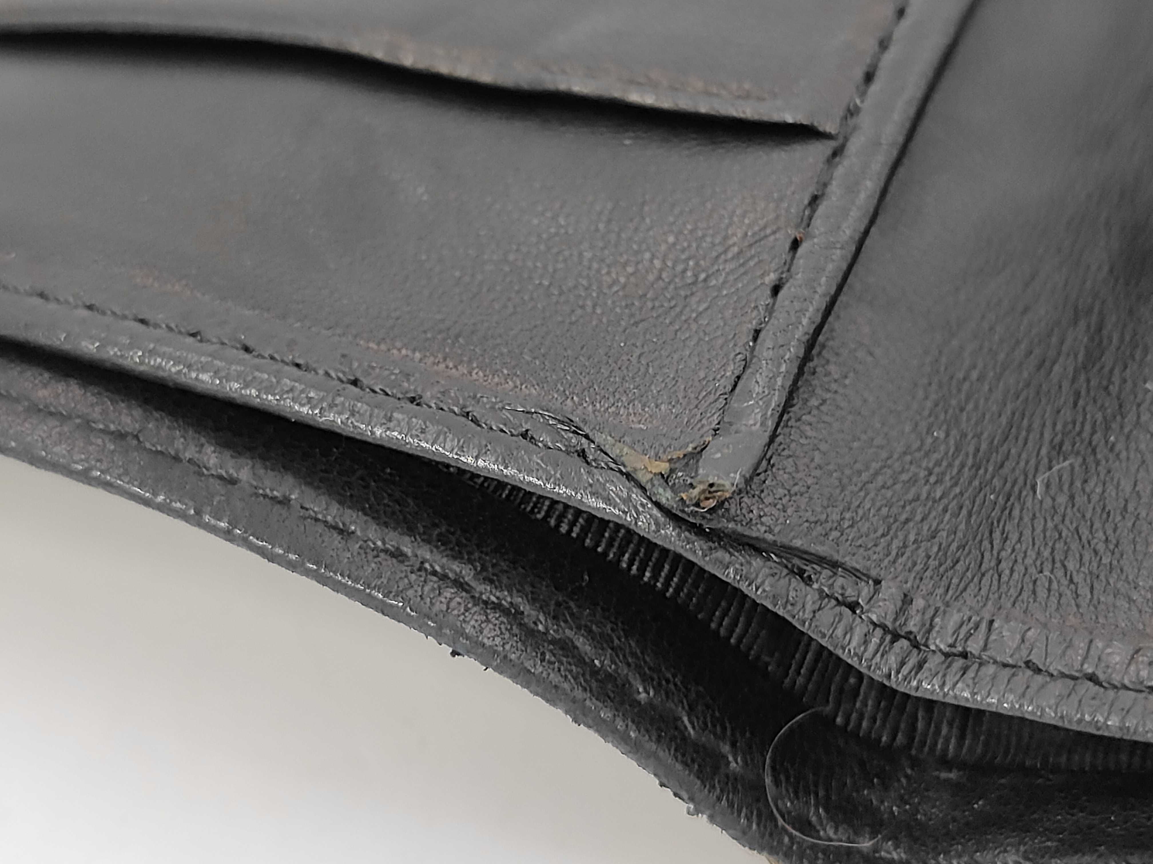 black wallet — view 7