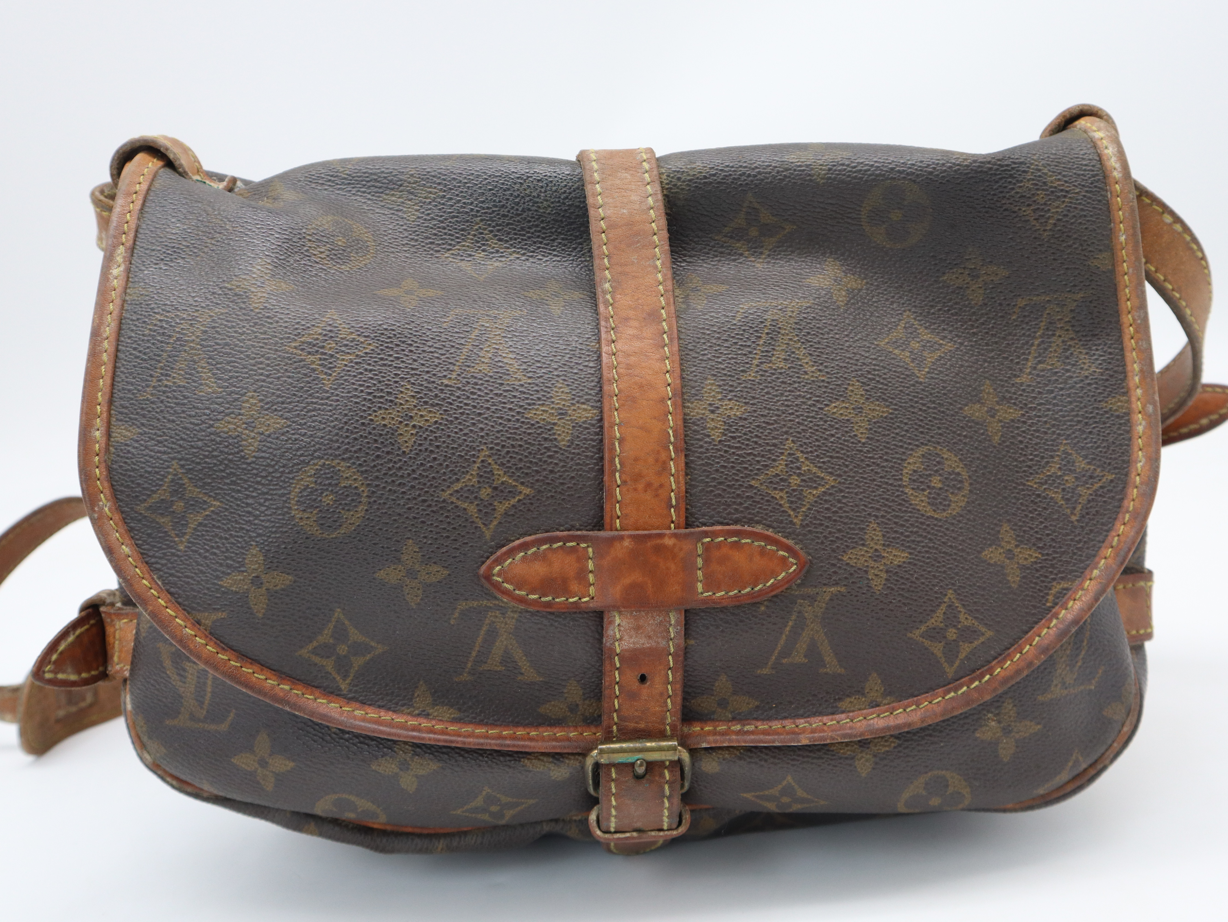 M42256 Monogram Saumur 30 Shoulder Bag — view 2