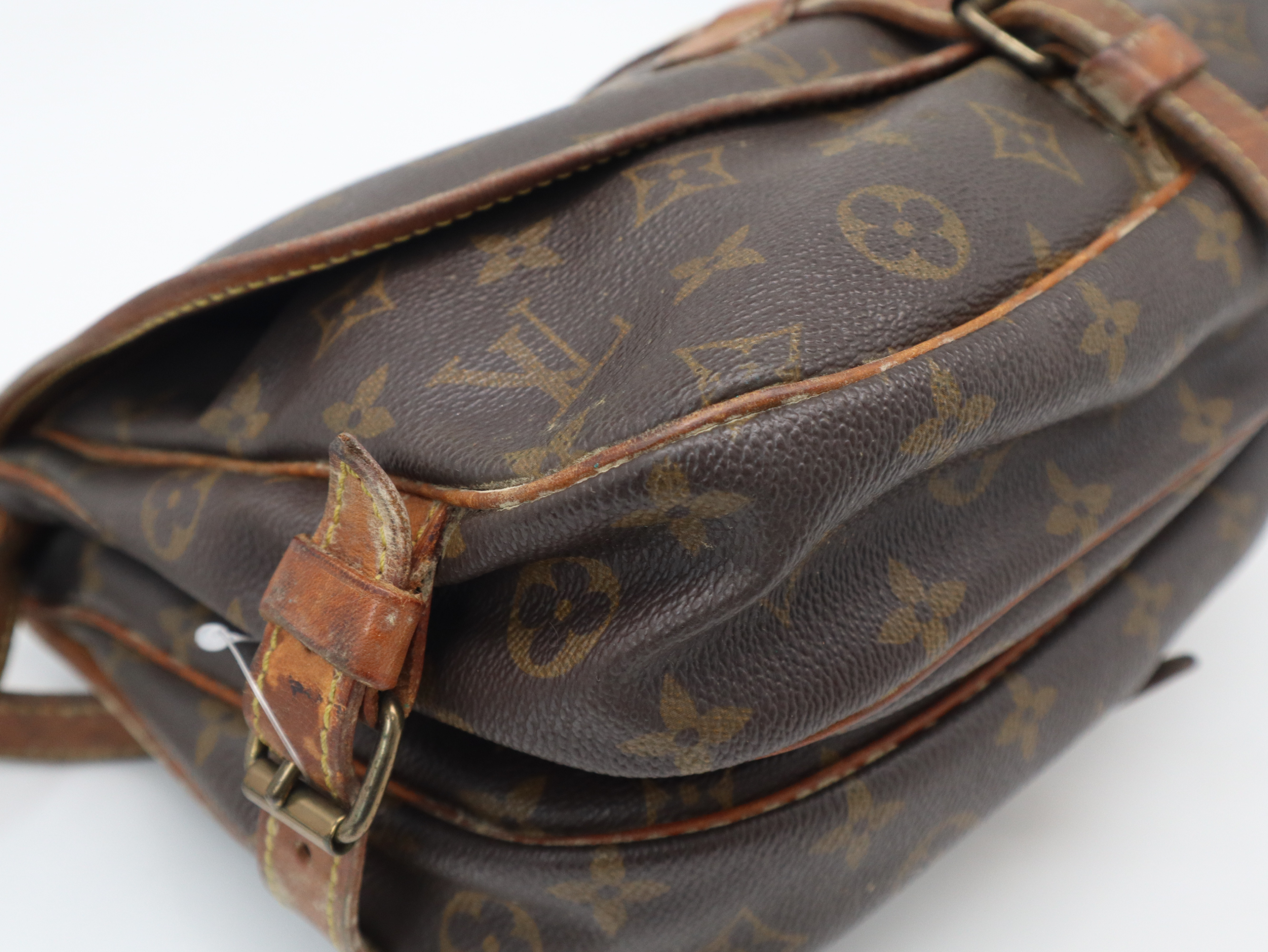 M42256 Monogram Saumur 30 Shoulder Bag — view 11