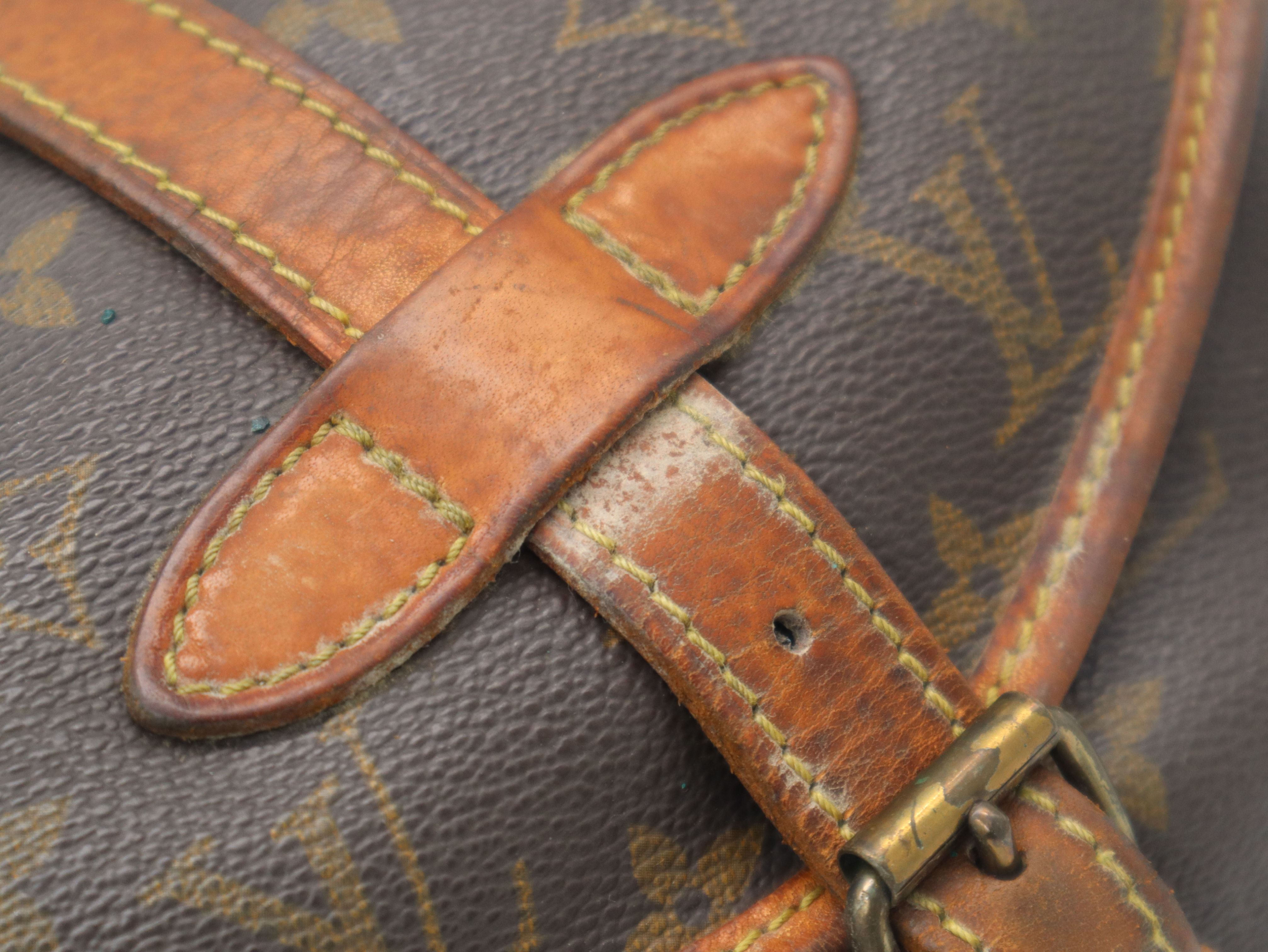 M42256 Monogram Saumur 30 Shoulder Bag — view 9