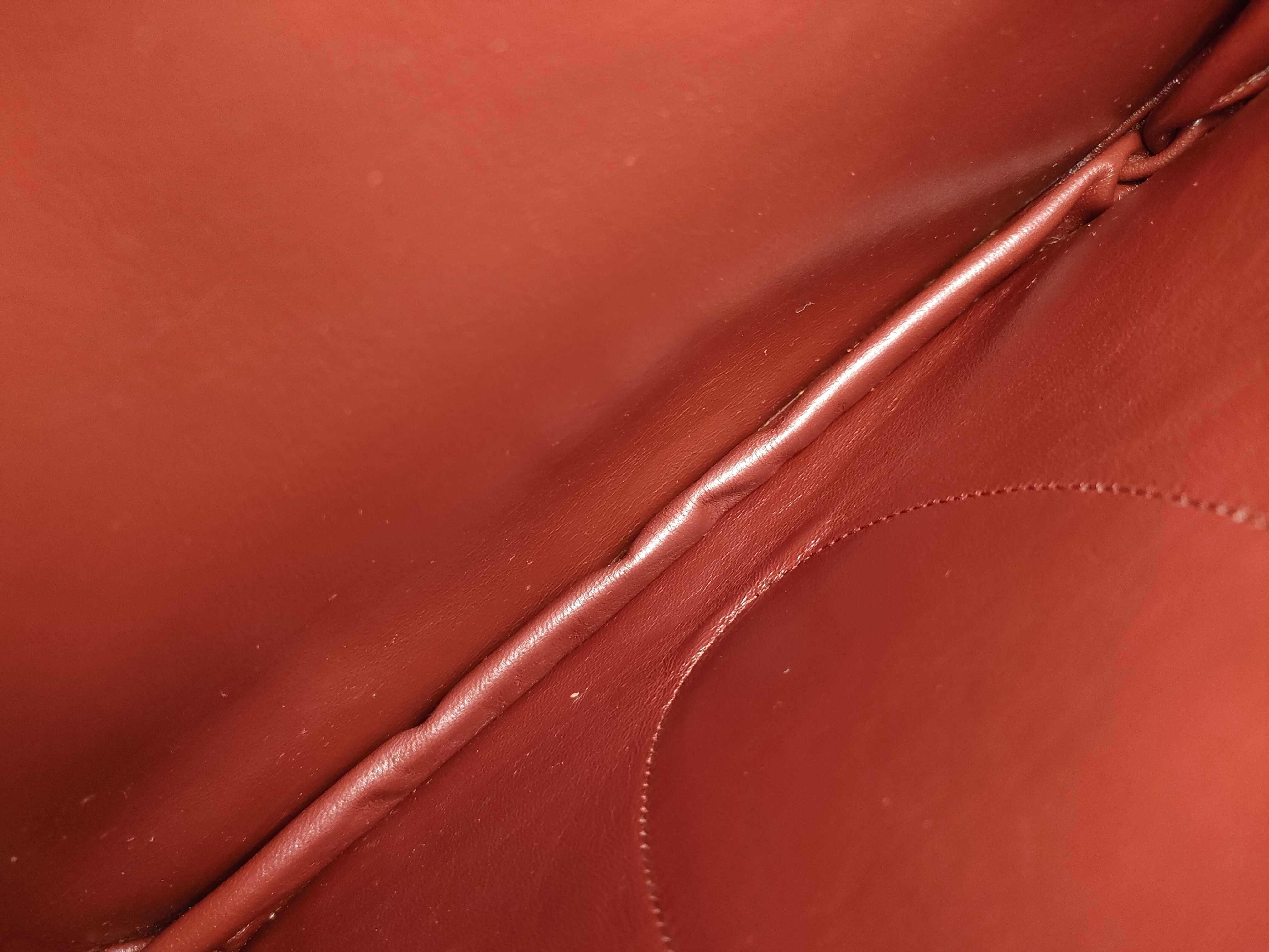 Must line leather shoulder bag. — view 11