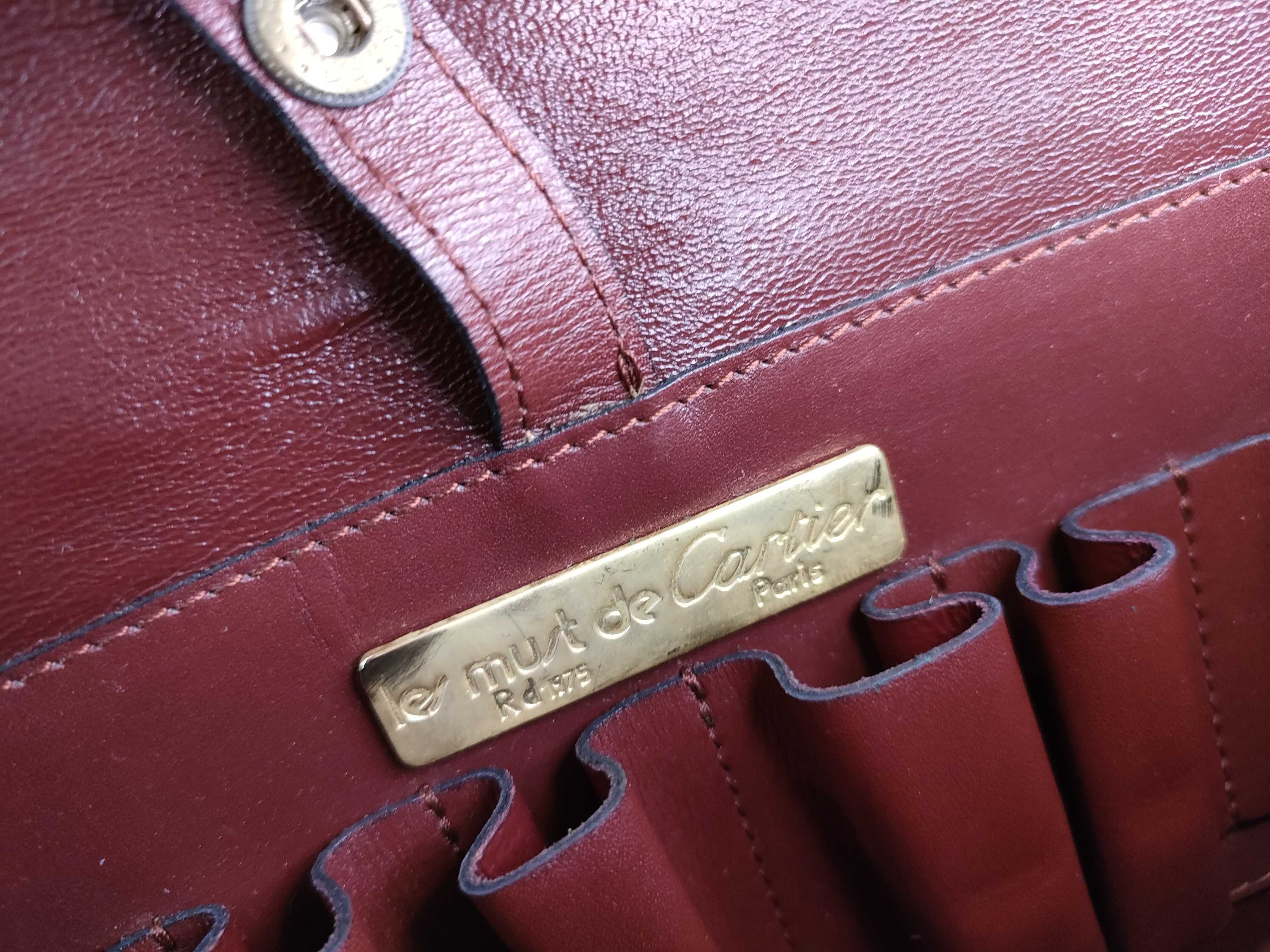 Must line leather shoulder bag. — view 12