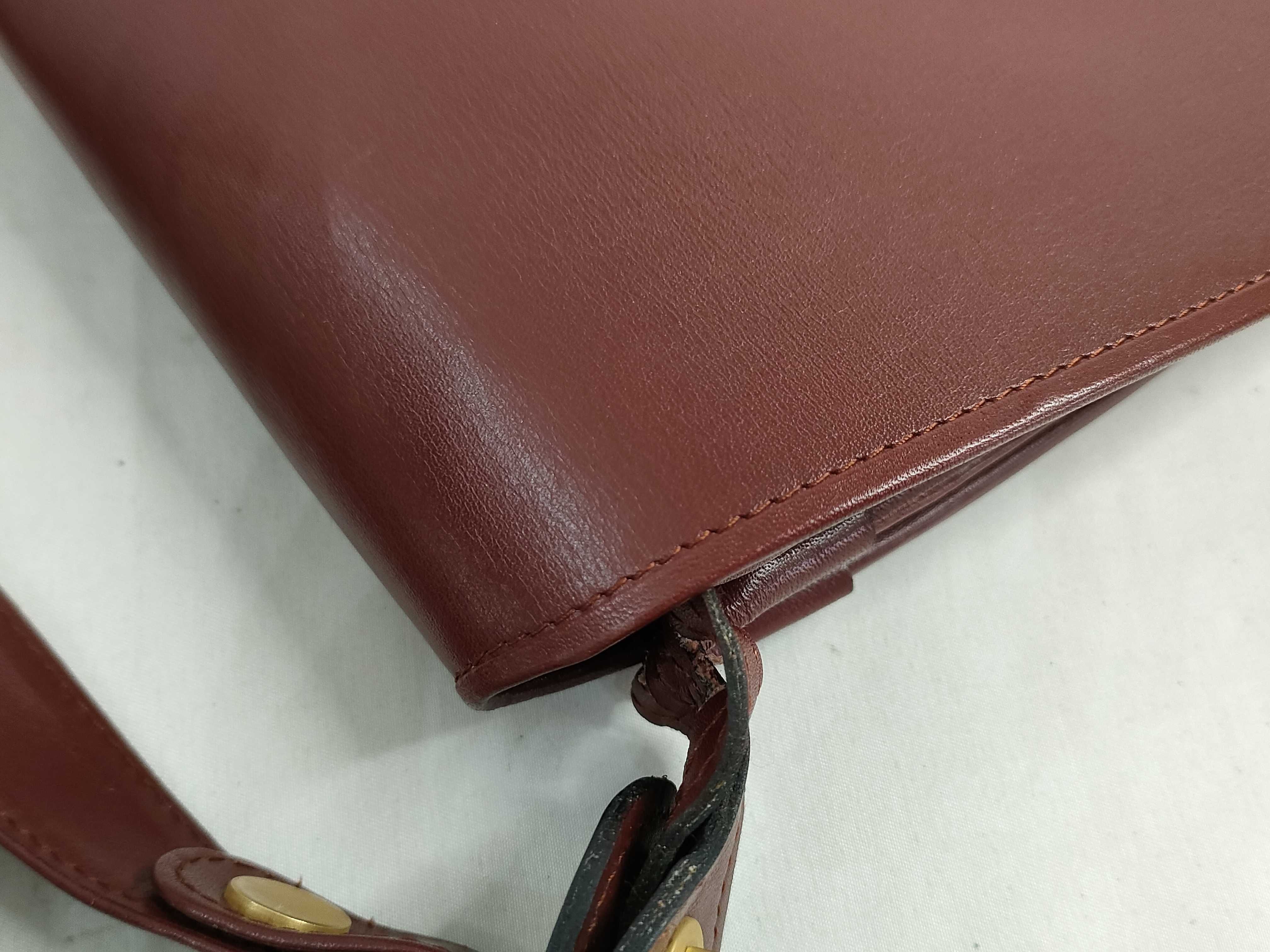 Must line leather shoulder bag. — view 14