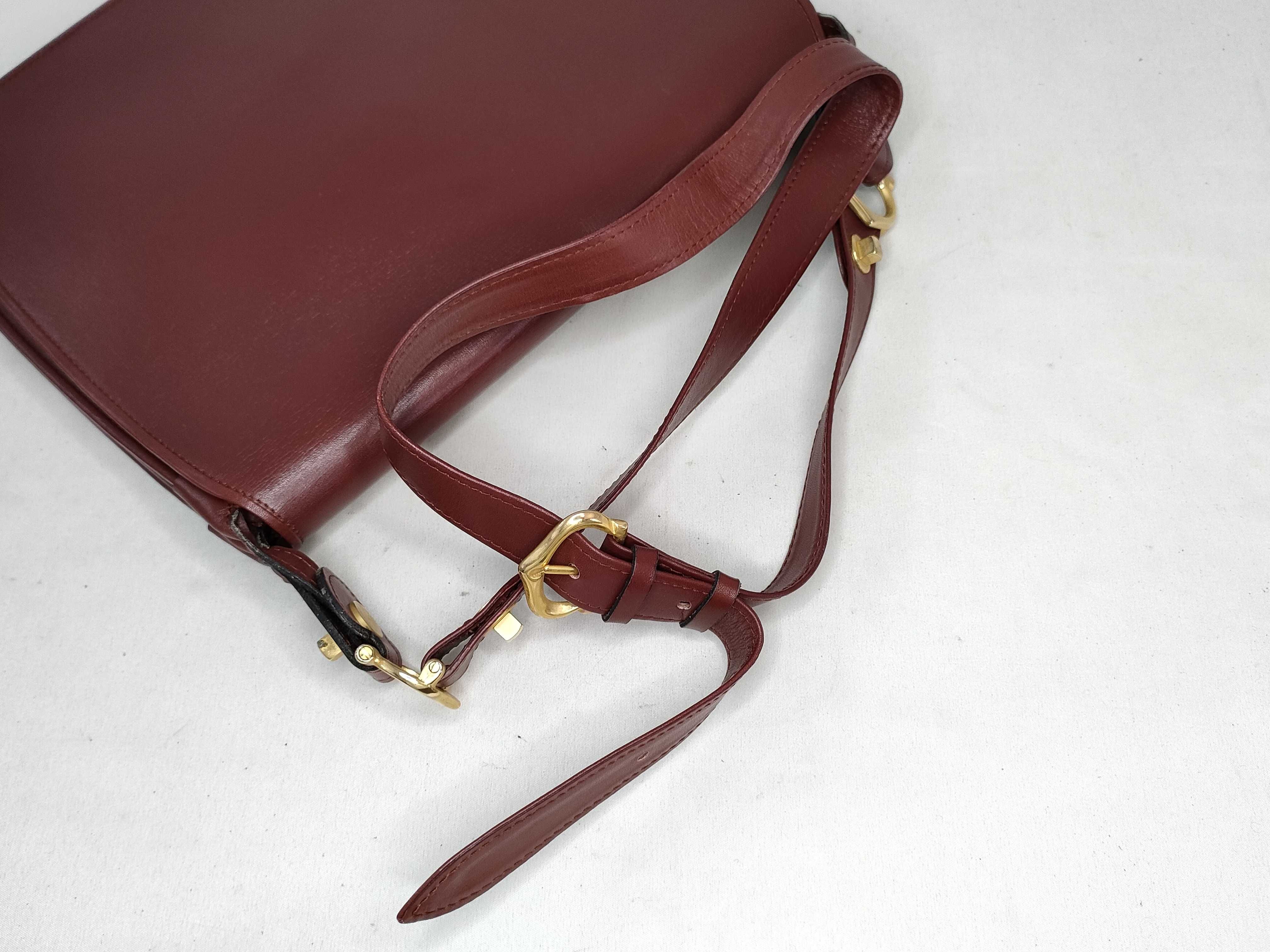 Must line leather shoulder bag. — view 3