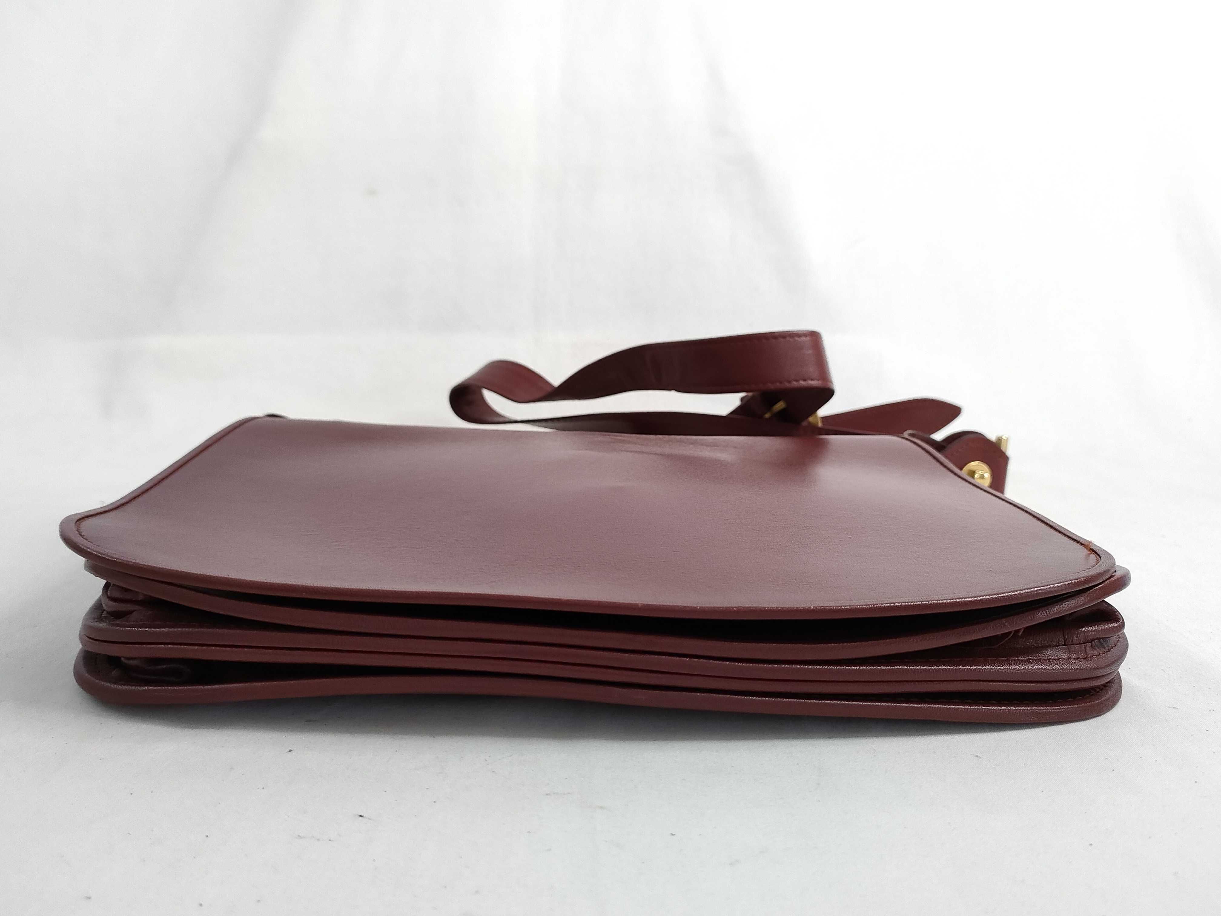 Must line leather shoulder bag. — view 7