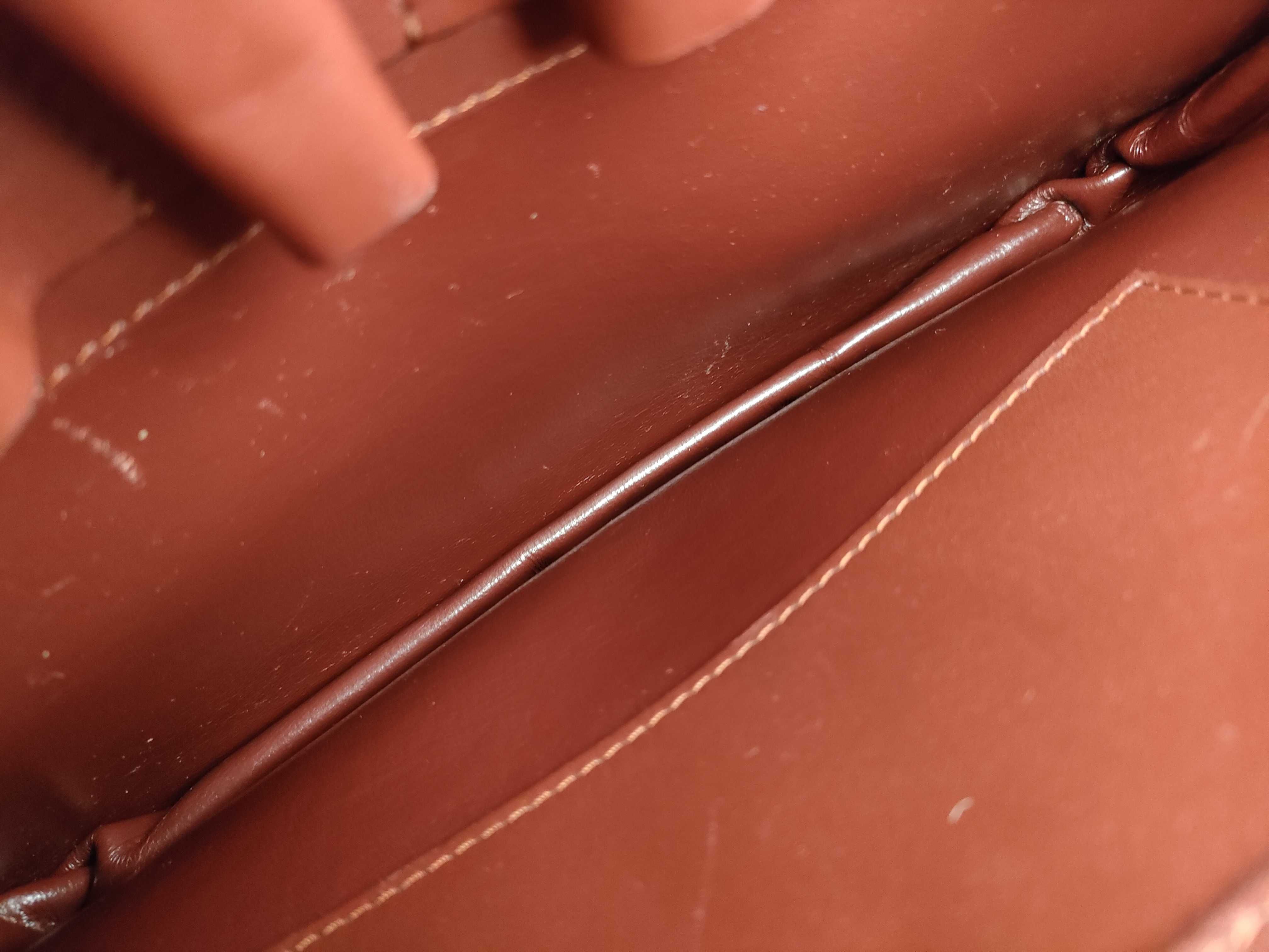 Must line leather shoulder bag. — view 10