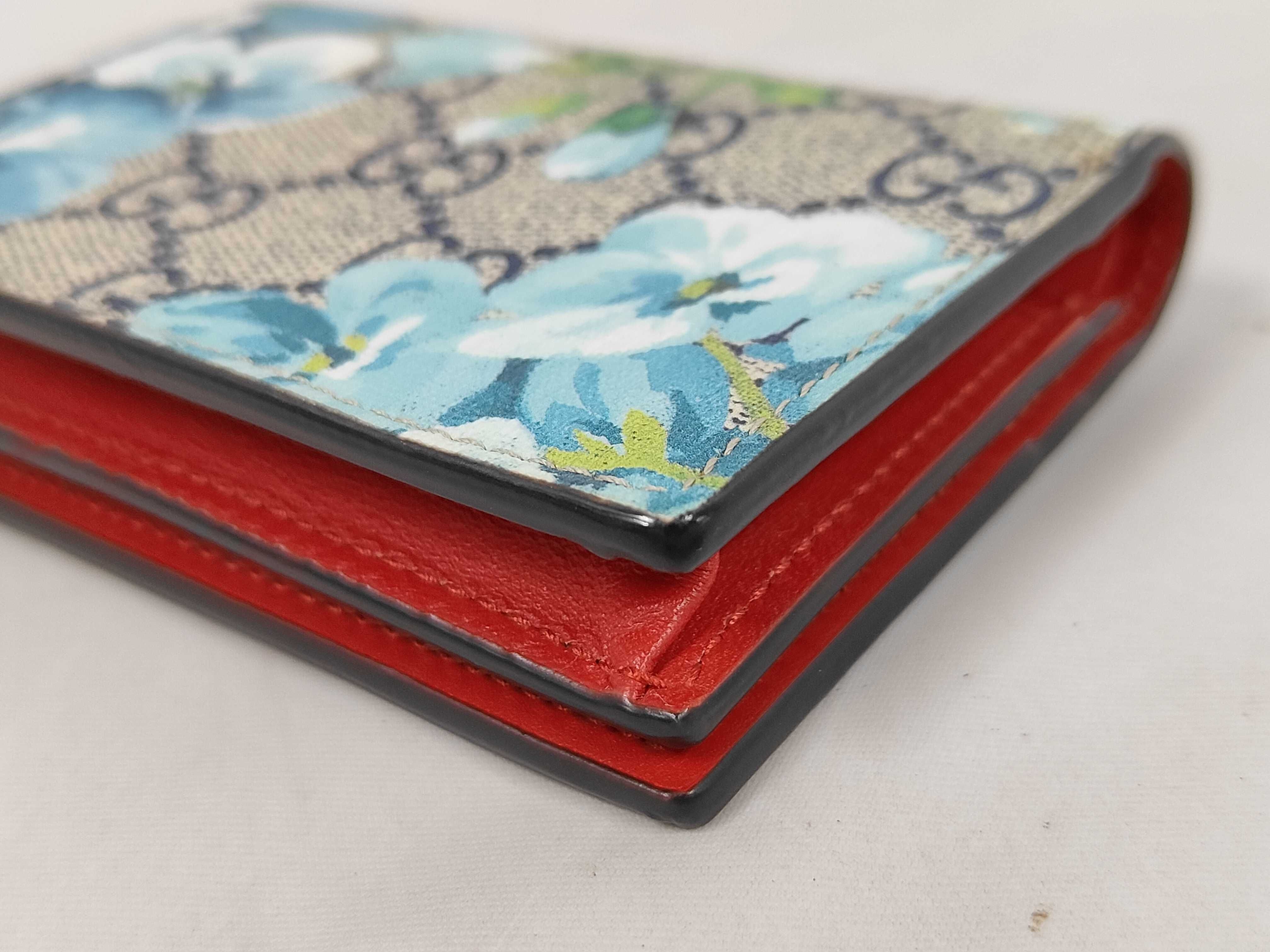 wallet — view 3