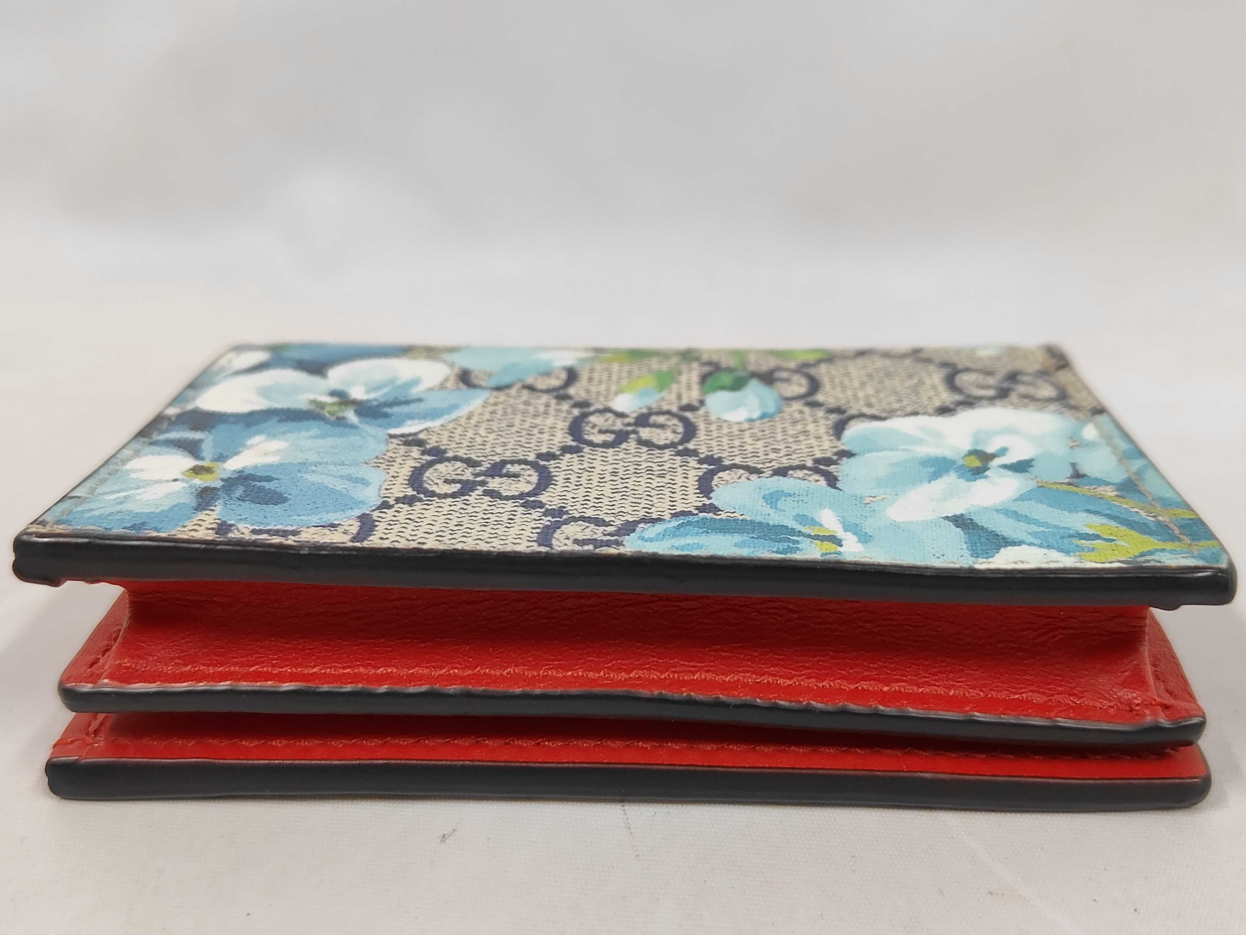 wallet — view 4