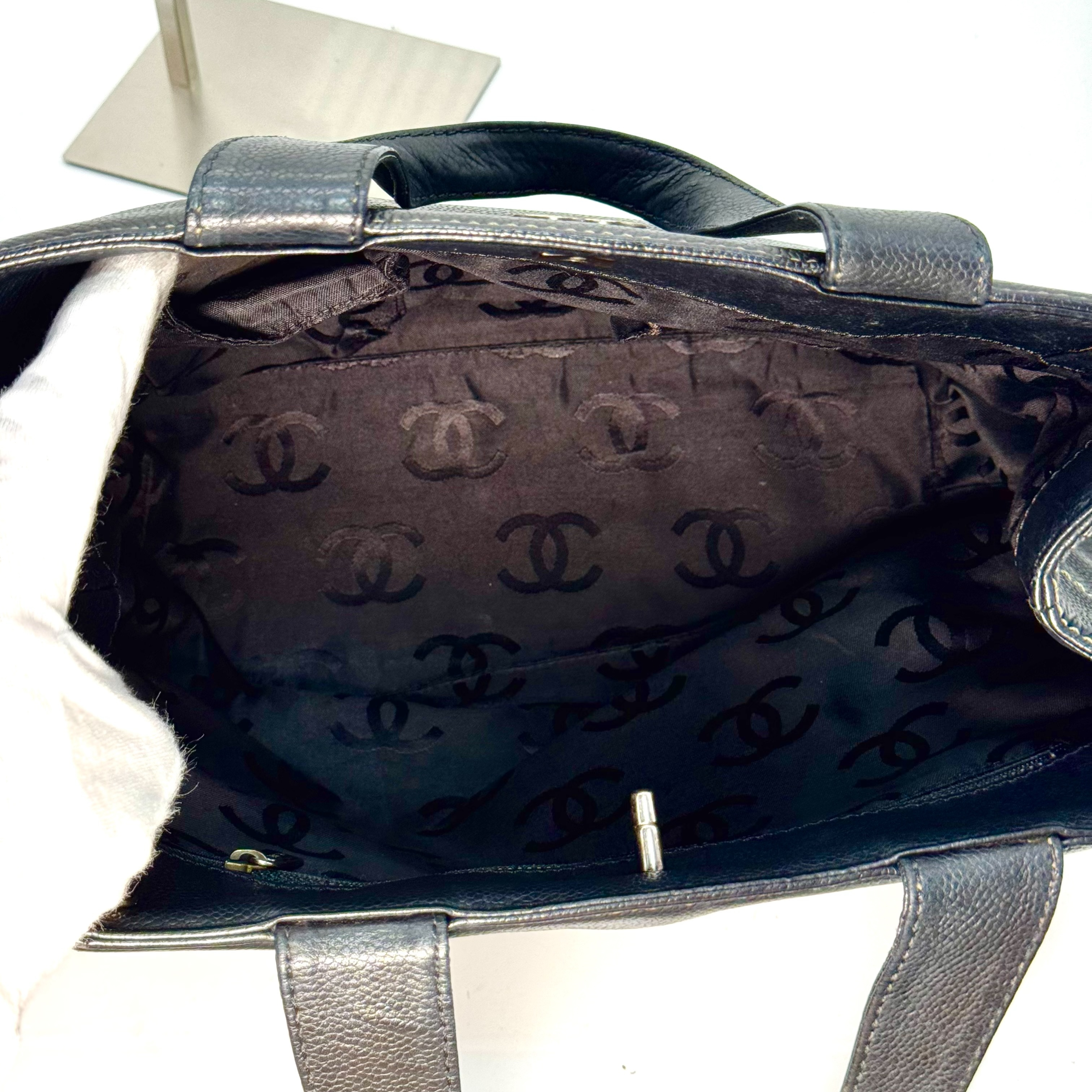 Caviar Skin Coco Mark Handbag, Black, 7034598 (Handbag) — view 3