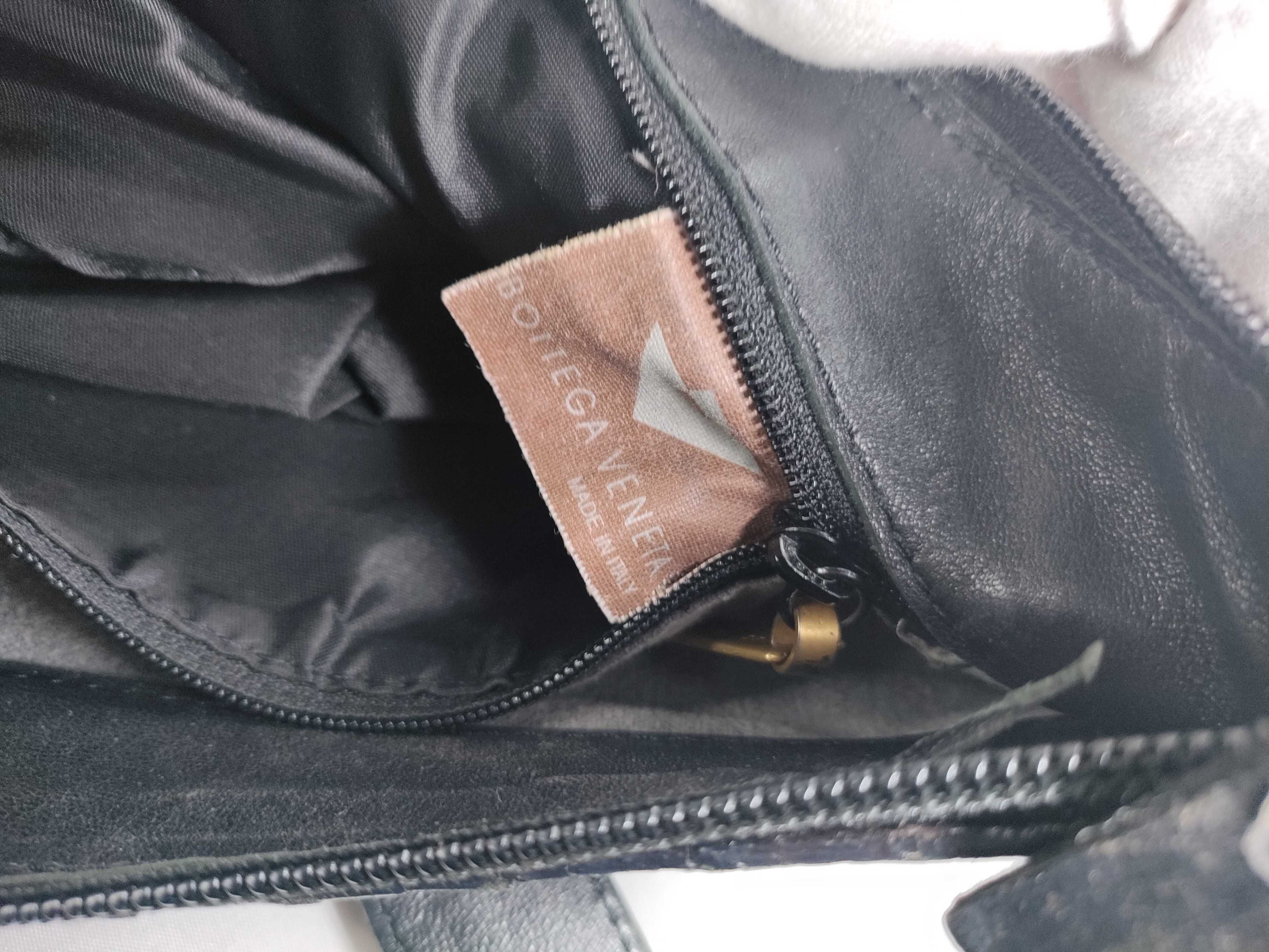 Intrecciato Shoulder Bag, Black — view 14
