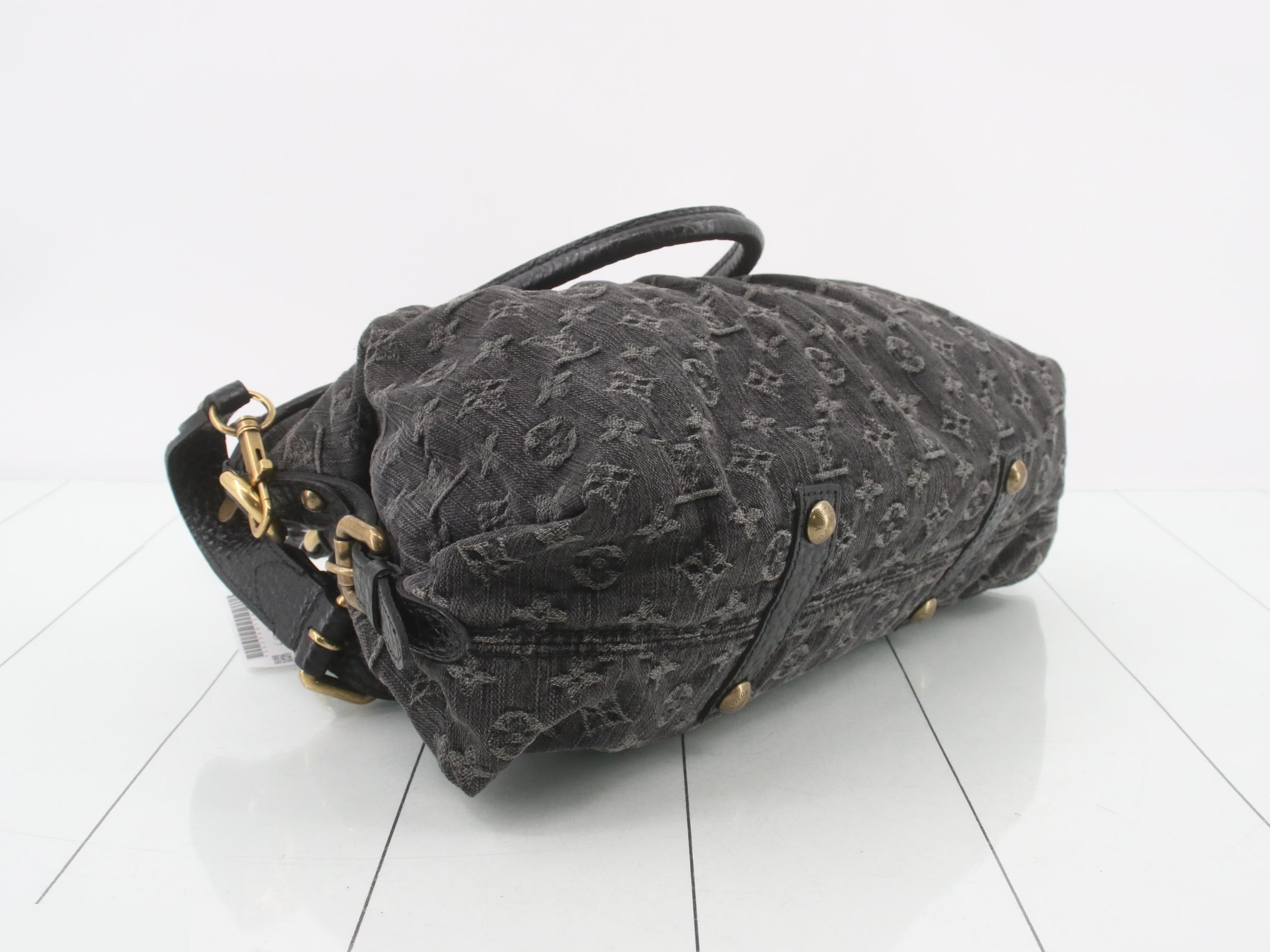 LV Gold Hardware Tote Handbag Neo Cabby MM Noir — view 5