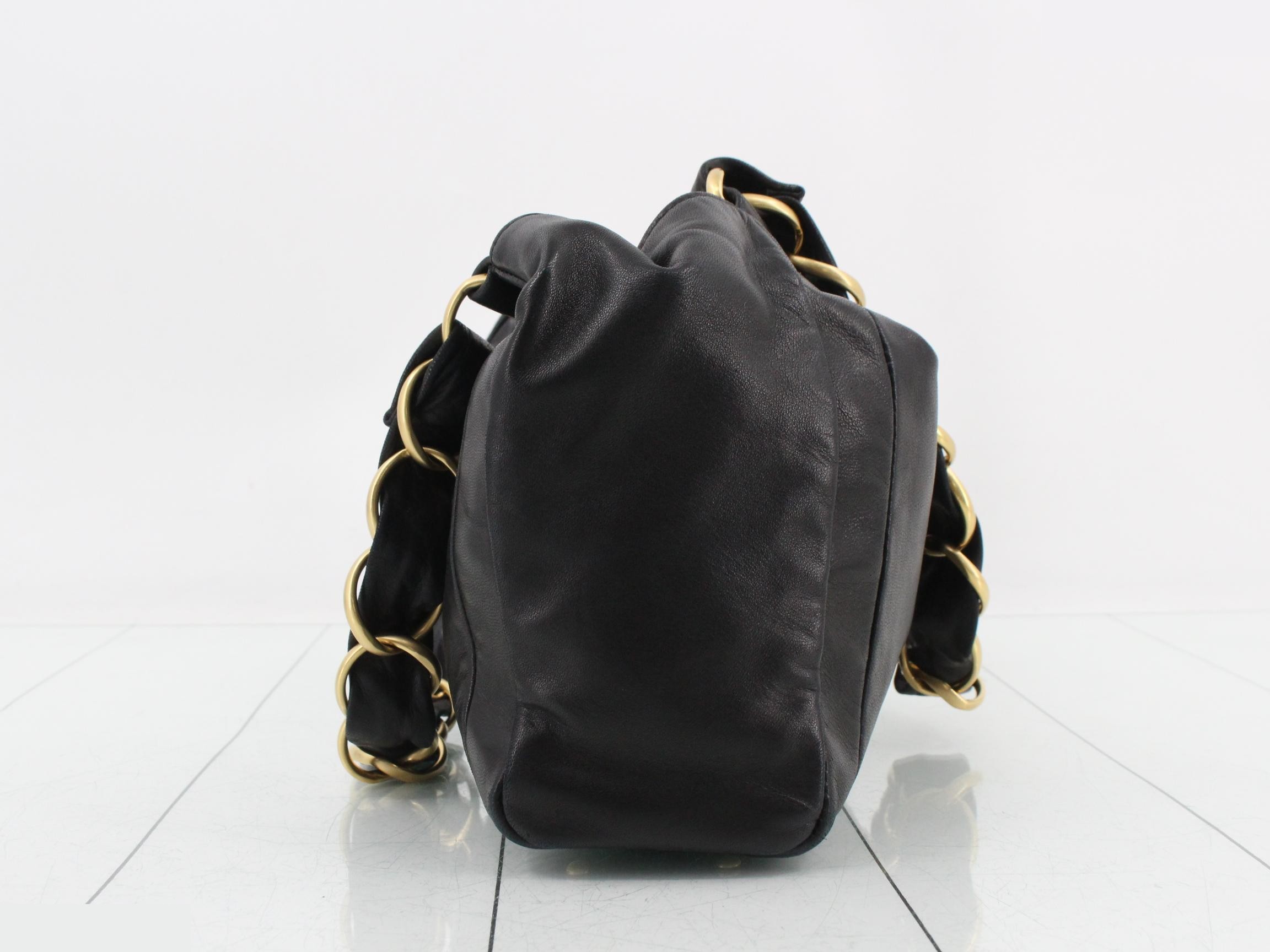 Big Chain Shoulder Bag with Coco Mark — view 4