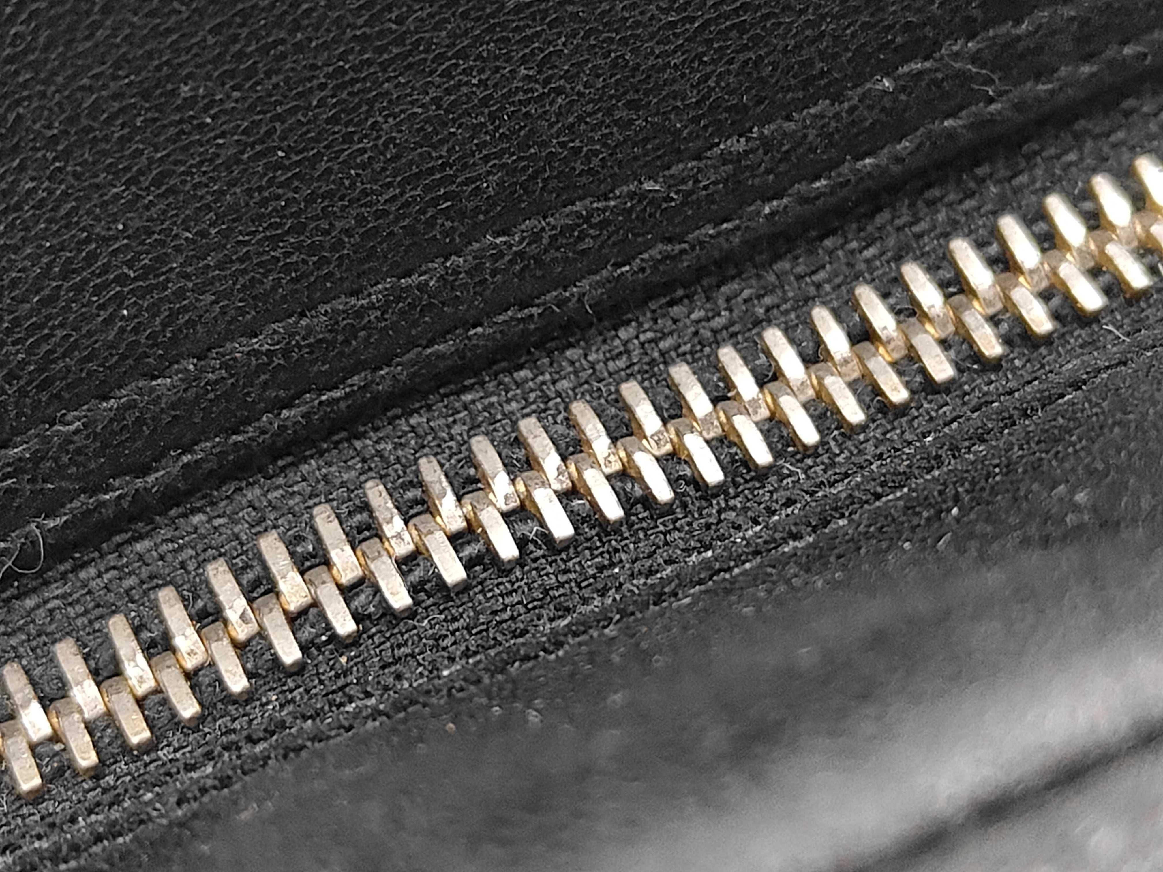 Matelassé Logo Chain Handbag (Series 1) — view 7